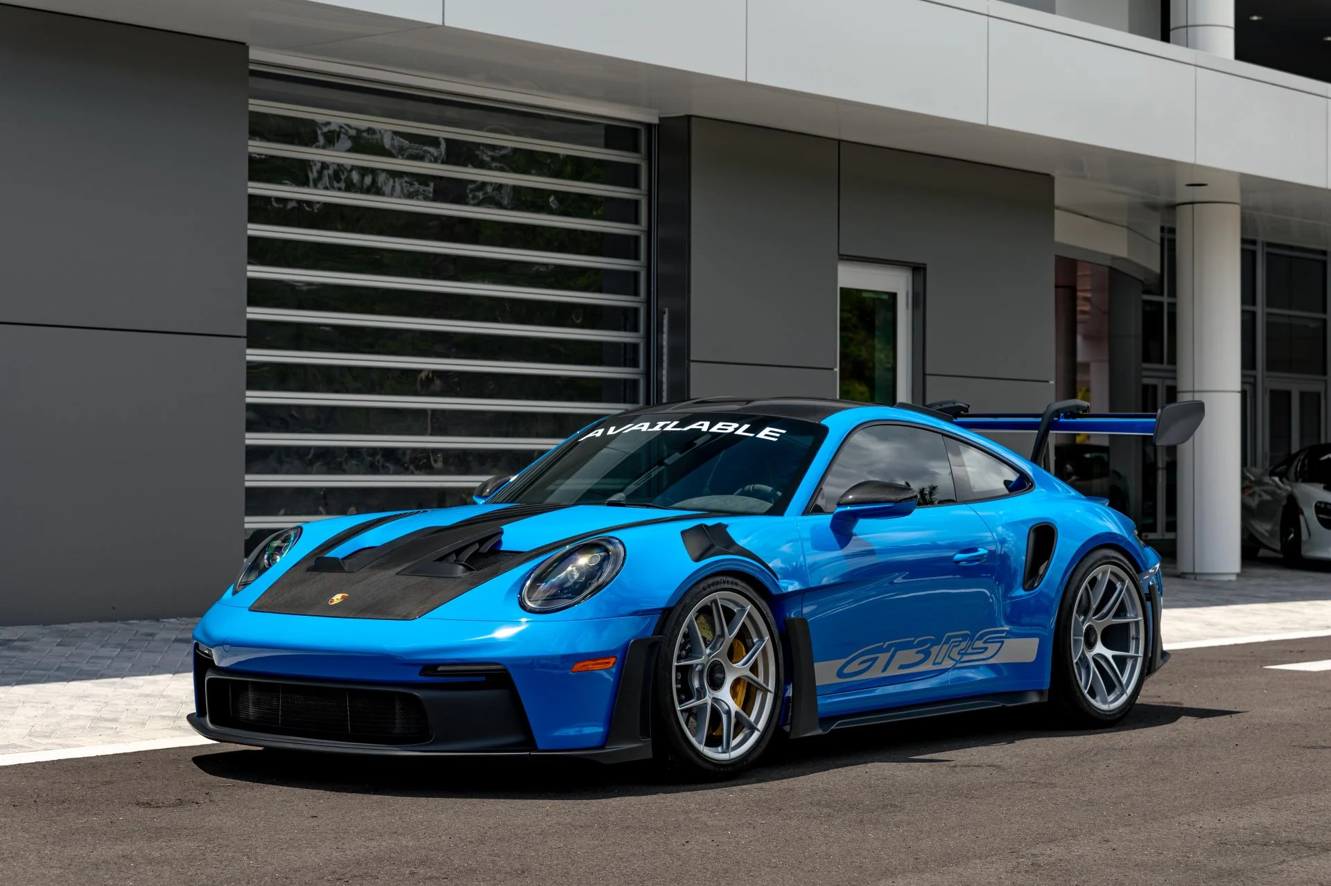 mph000_2353005436_Used_2024_Porsche_911_GT_3_RS_01972a6d3f