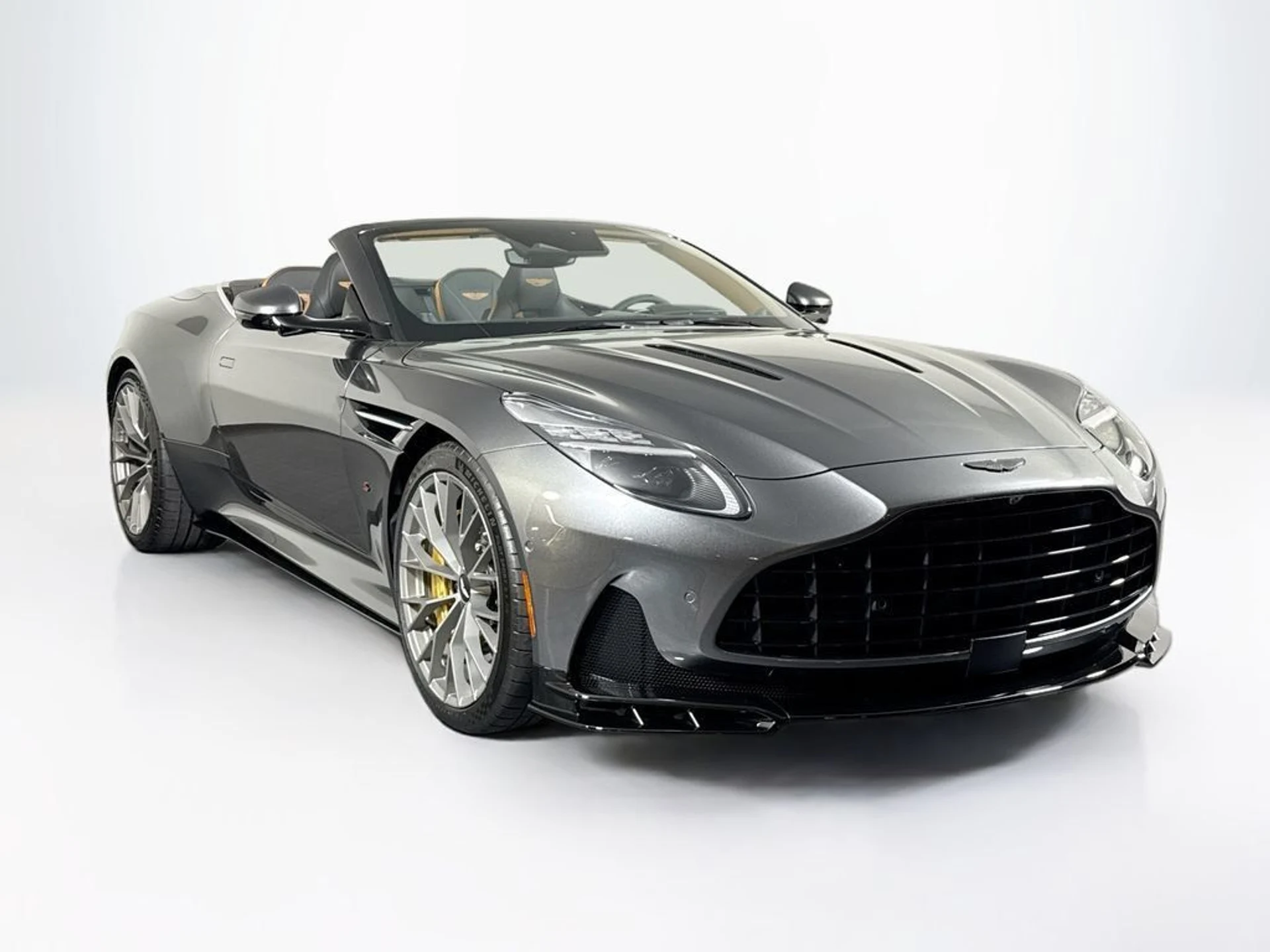mph000_2372361322_new_2026_aston_martin_db12_s_volante_11350_23037477_1_1024_24f1c25bd6