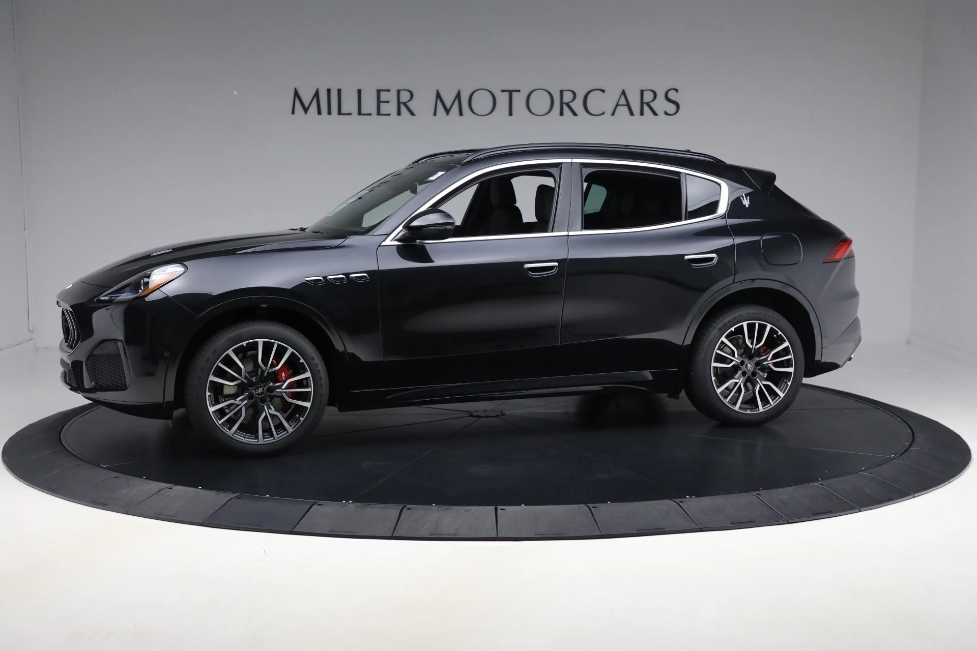 mph000_2382829748_New_2025_Maserati_Grecale_76ec608d3d
