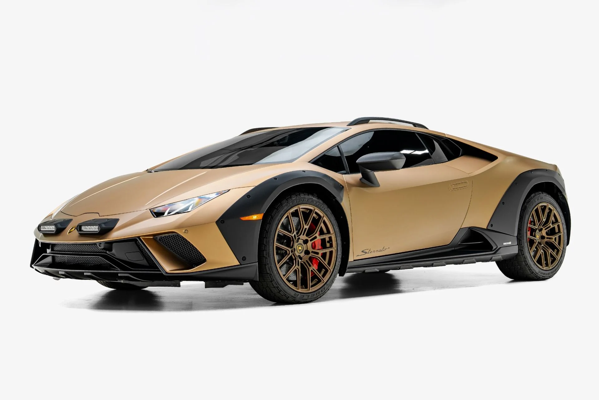 mph000_2391306426_Used_2024_Lamborghini_Huracan_Sterrato_1786041474_8167916c27