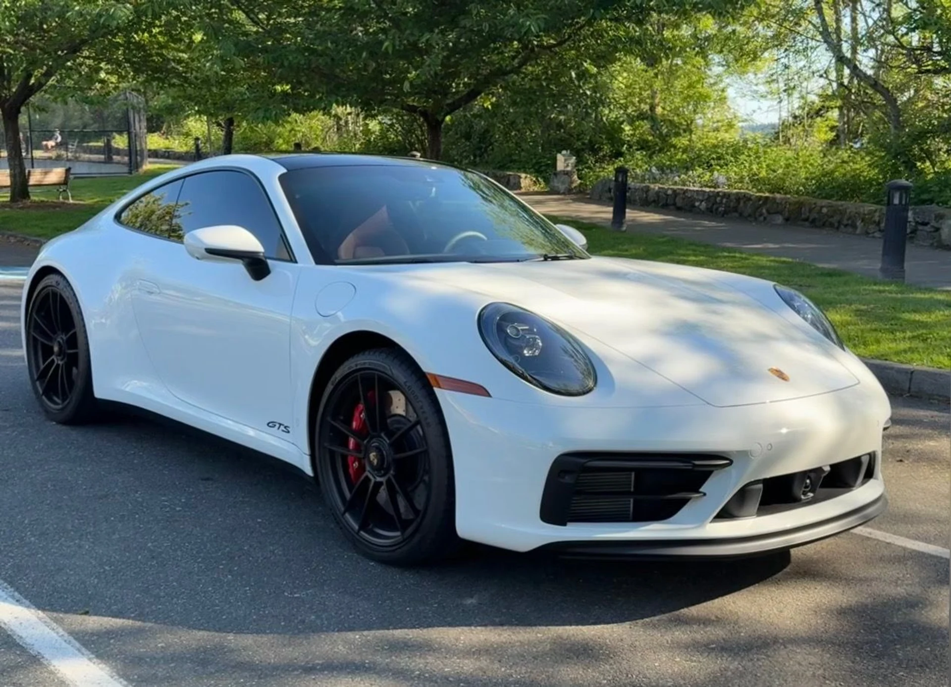 mph000_2402644860_Used_2024_Porsche_911_Carrera_4_GTS_1754493920_64f3588b99