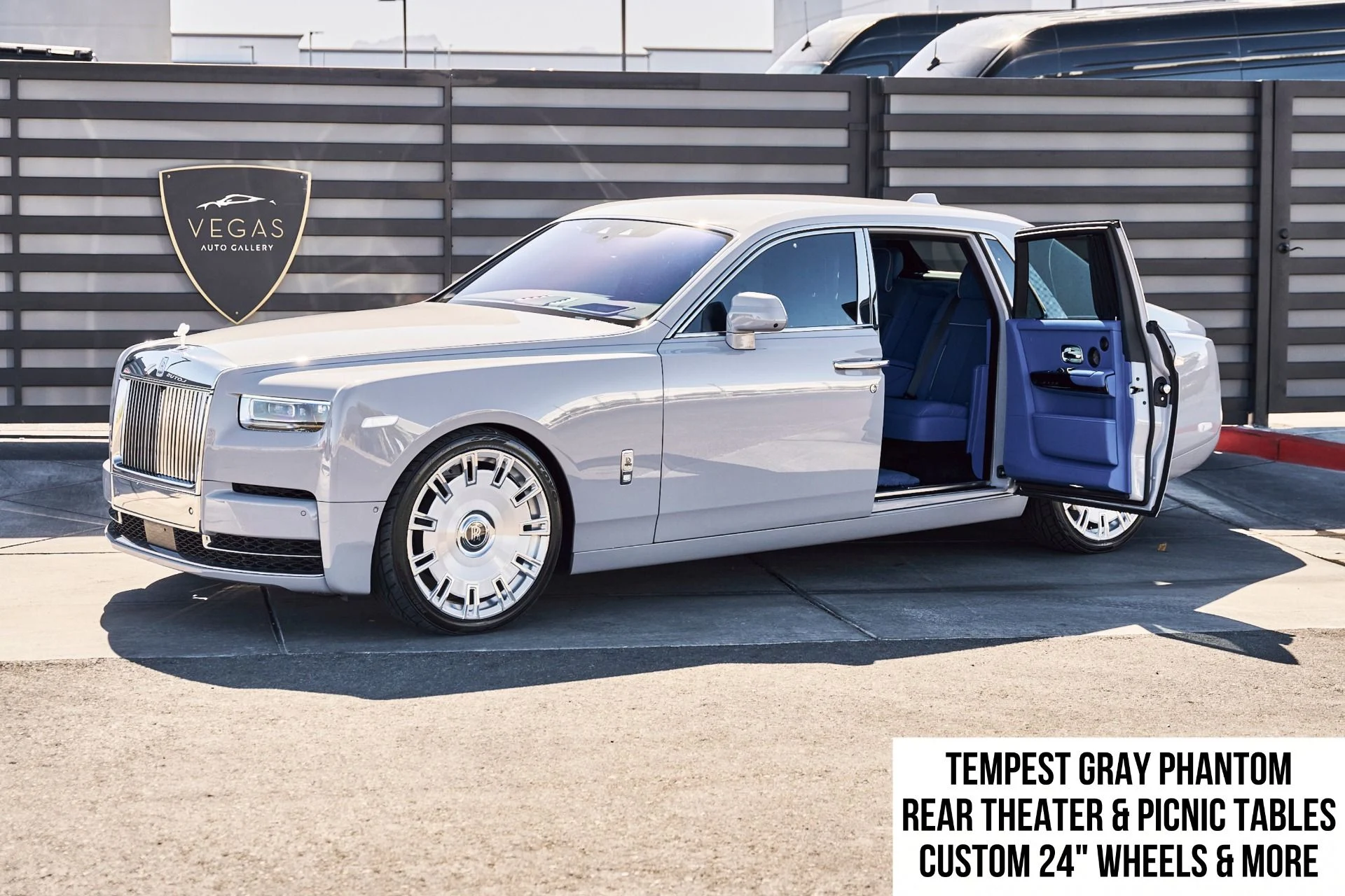 mph000_2441451642_Used_2024_Rolls_Royce_Phantom_Base_1782762823_19ff147824