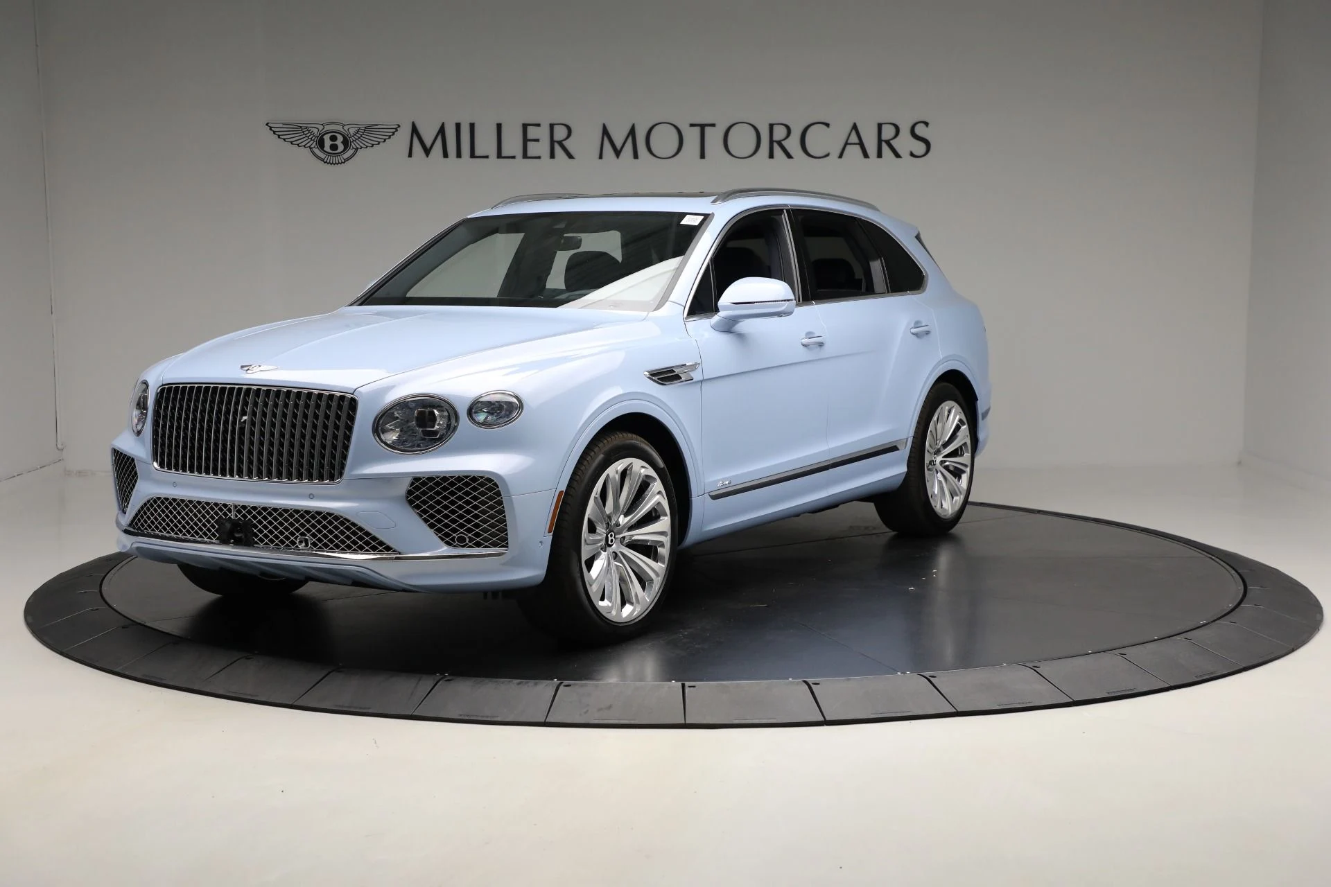 mph000_2449902239_New_2025_Bentley_Bentayga_Azure_V8_86c6a3c1ec