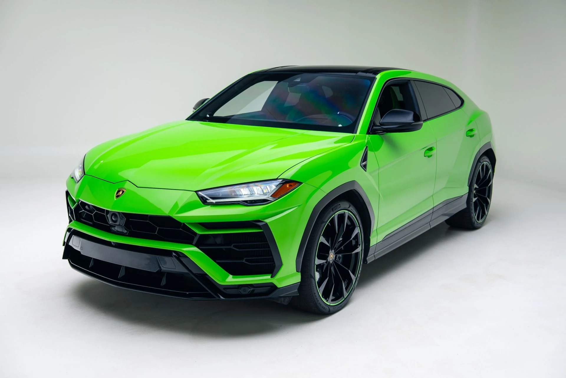 mph000_2461042876_Used_2021_Lamborghini_Urus_1766090470_b8d173a7bc