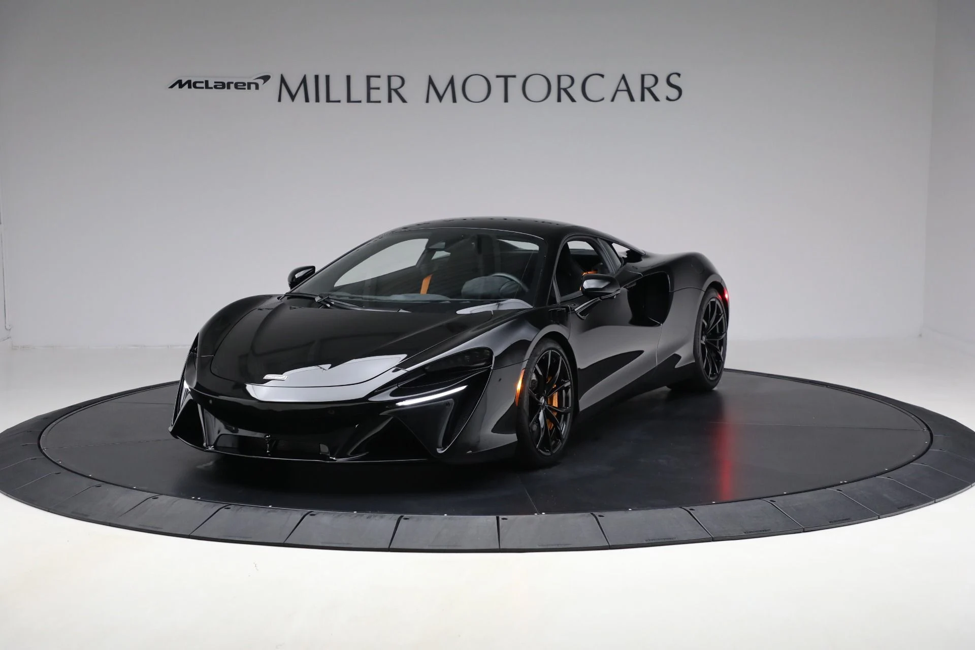 mph000_2463486233_Used_2023_Mc_Laren_Artura_4a7cb6d3f7