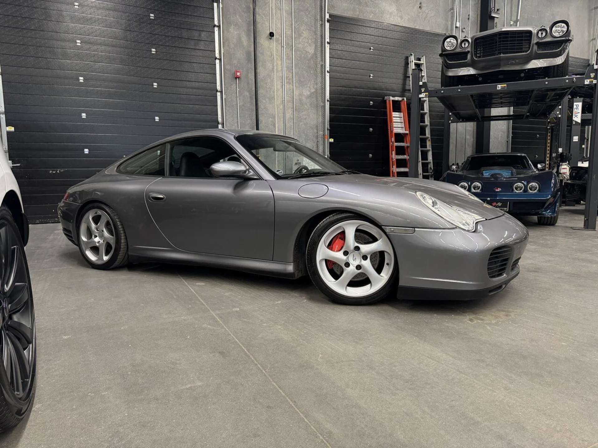 mph000_2495632795_porsche_911_carrera_2002_f1c6f0d16b