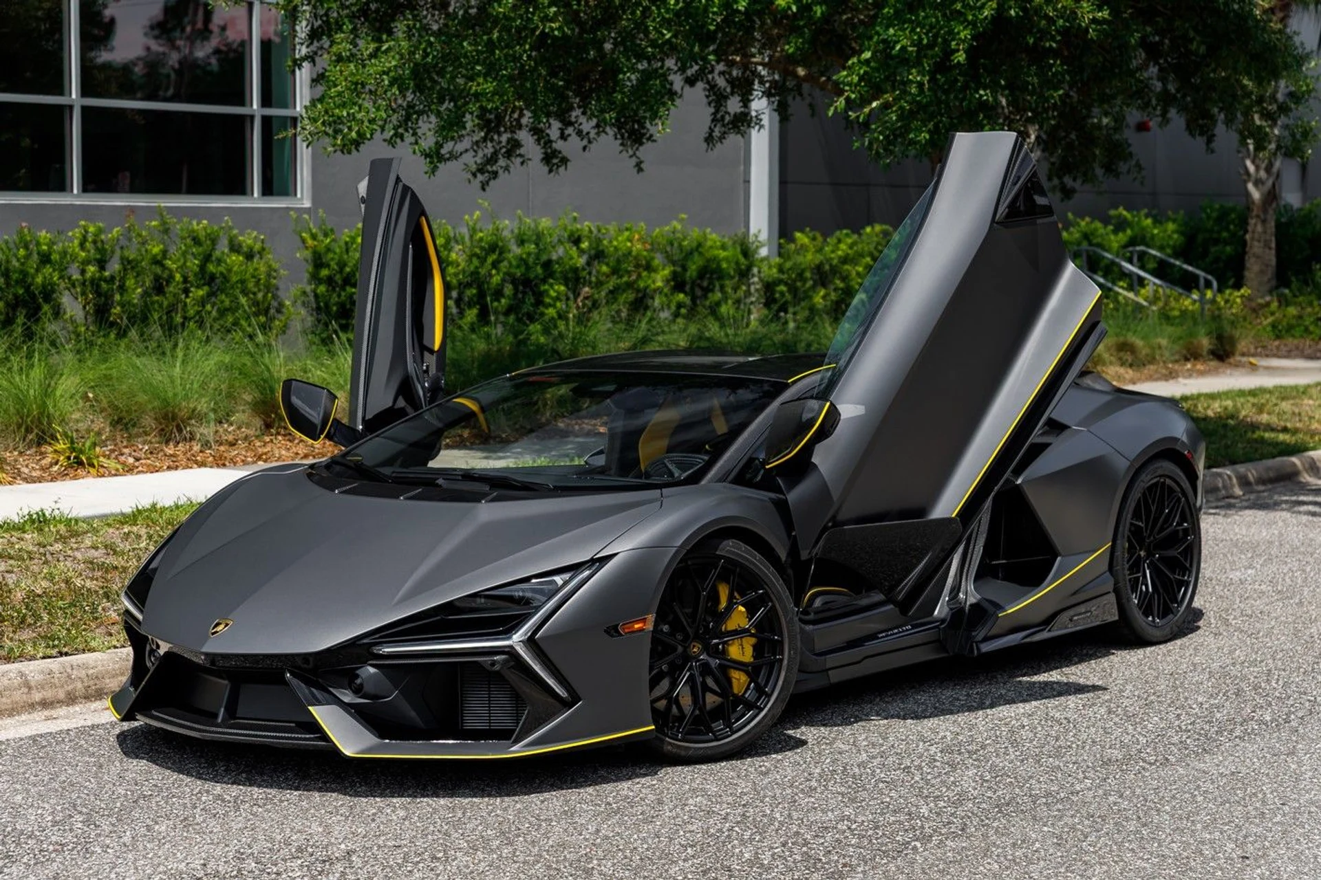 mph000_2497795804_680_main_l_97d383da01