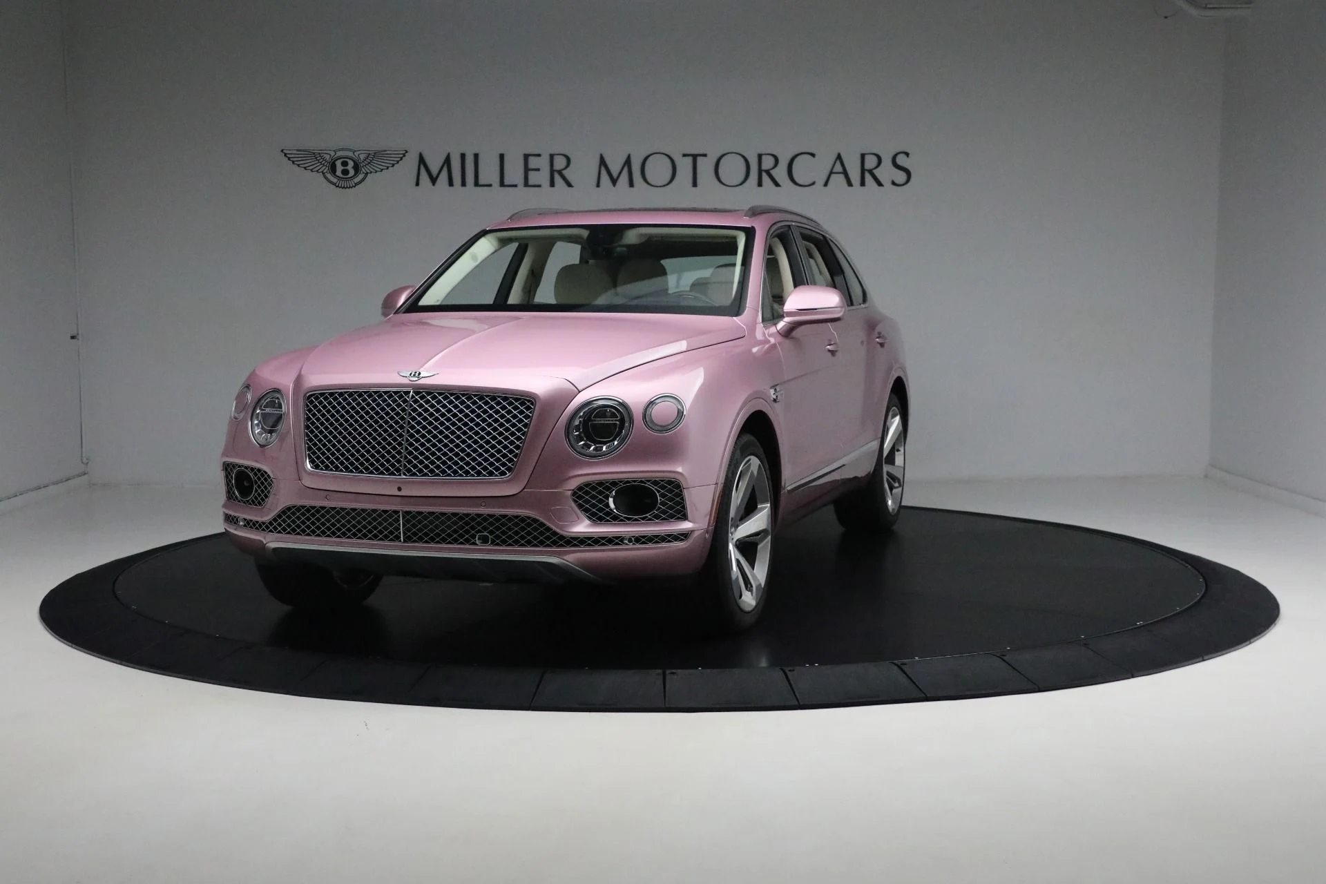 mph000_2507039351_Used_2019_Bentley_Bentayga_V8_1721831801_0e624d3f25