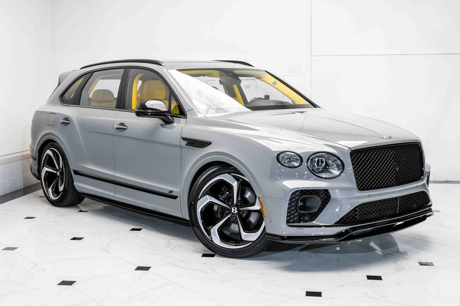 mph000_2529208810_Used_2023_Bentley_Bentayga_S_V8_1698872164_5436b1a935