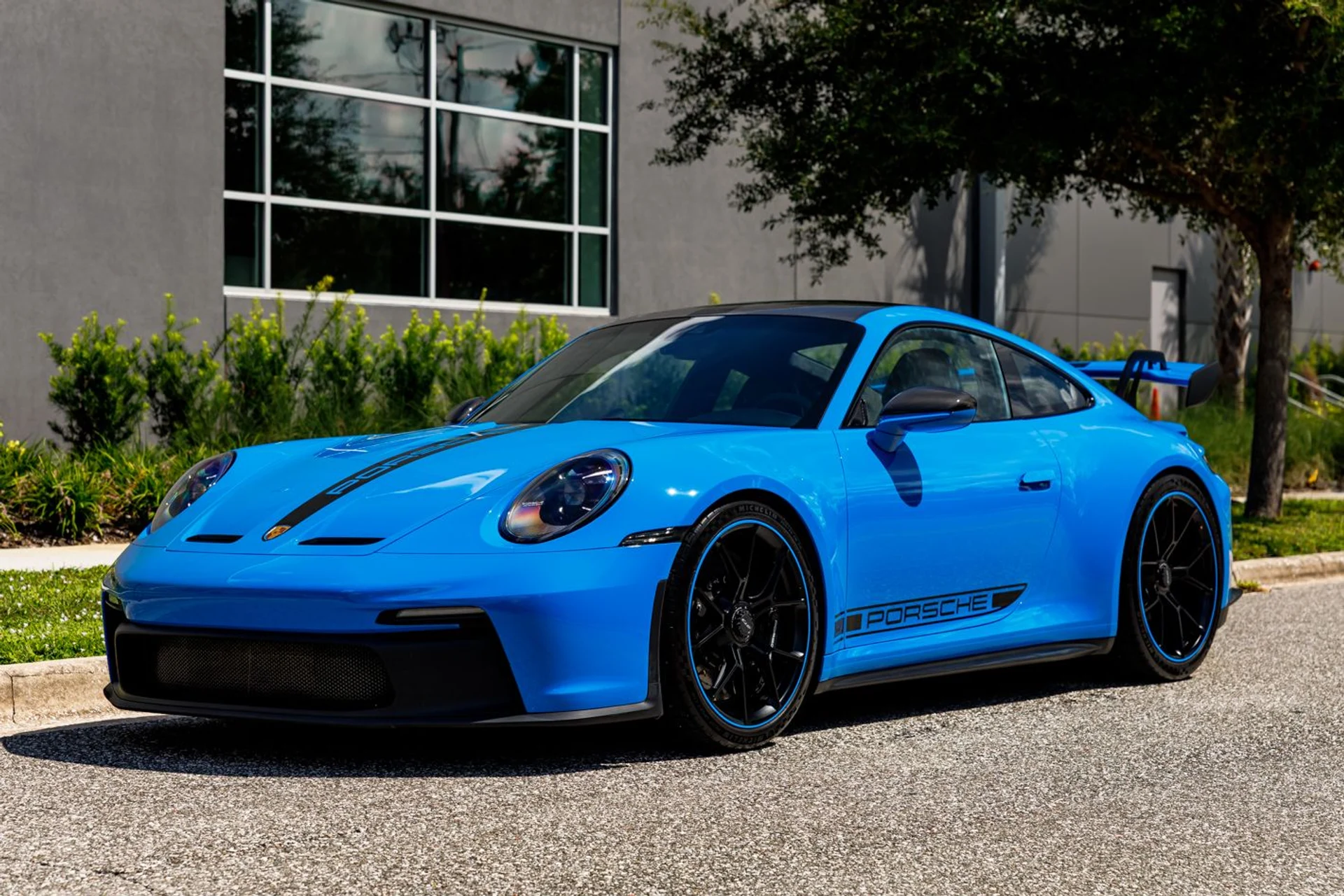 mph000_2529948128_Used_2022_Porsche_911_GT_3_8af7858515