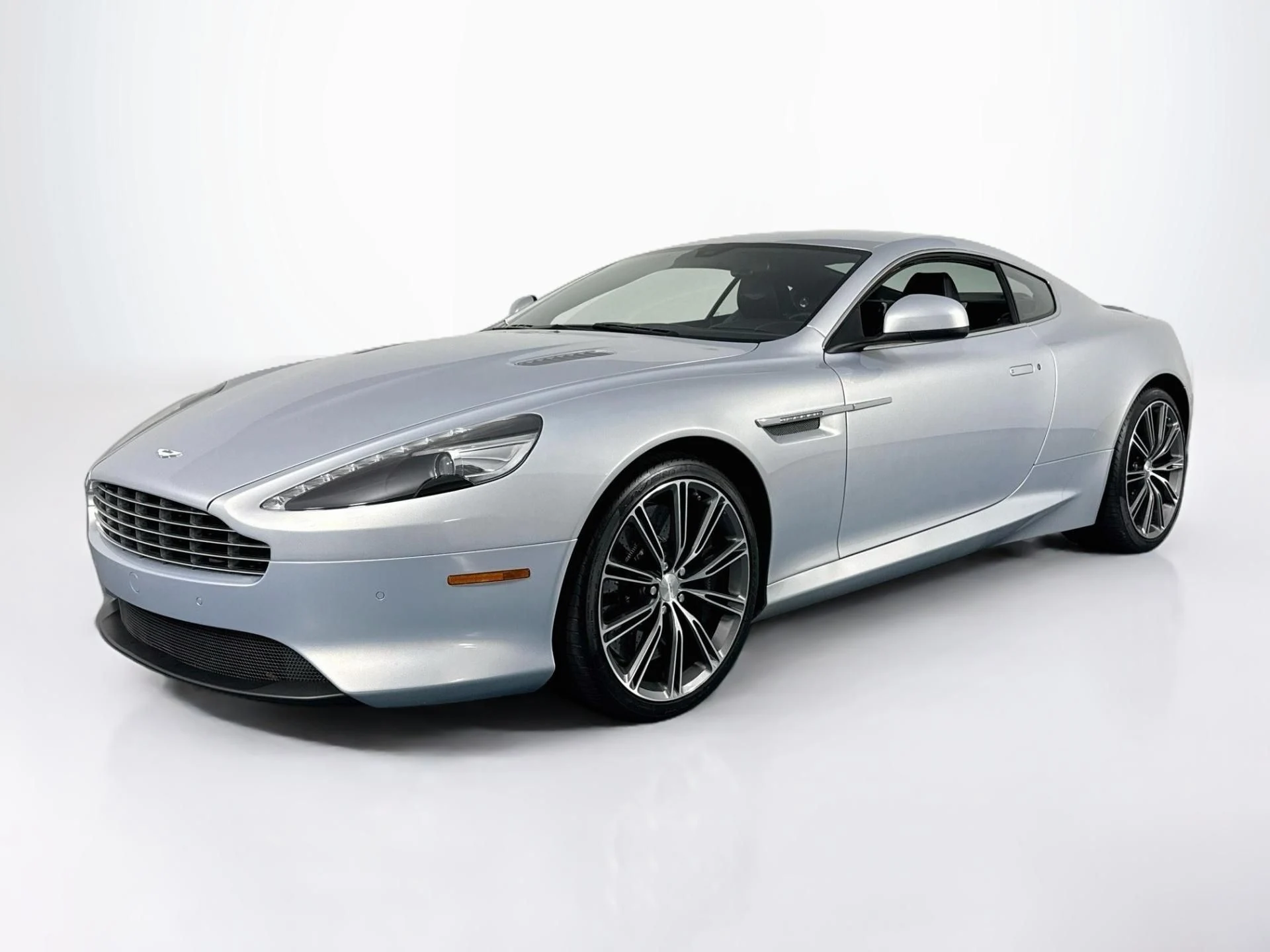 mph000_254048130_Used_2014_Aston_Martin_DB_9_1791837280_b684872f6f