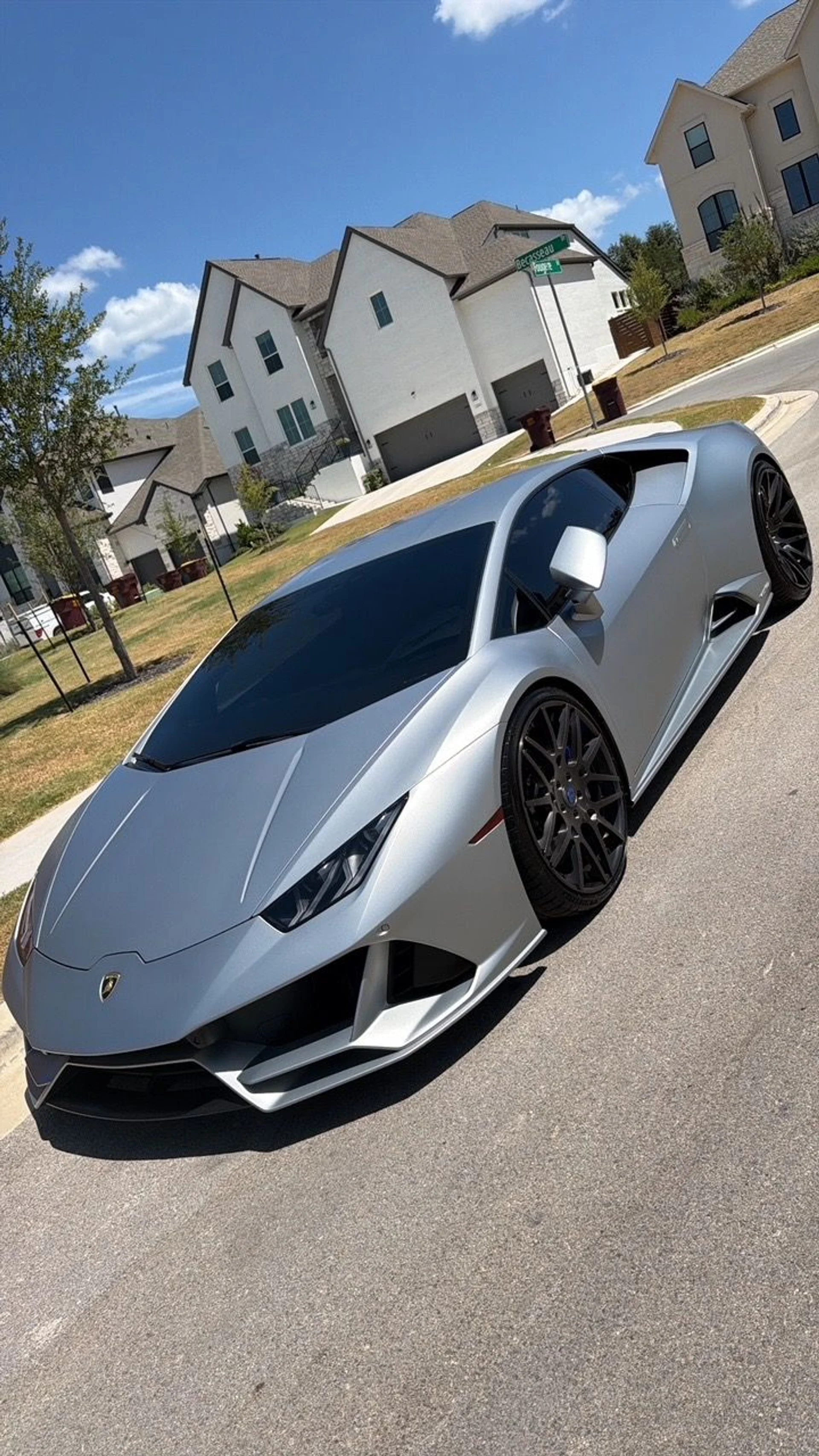 mph000_2543933700_Used_2020_Lamborghini_Huracan_EVO_1791379580_69d3c14c19