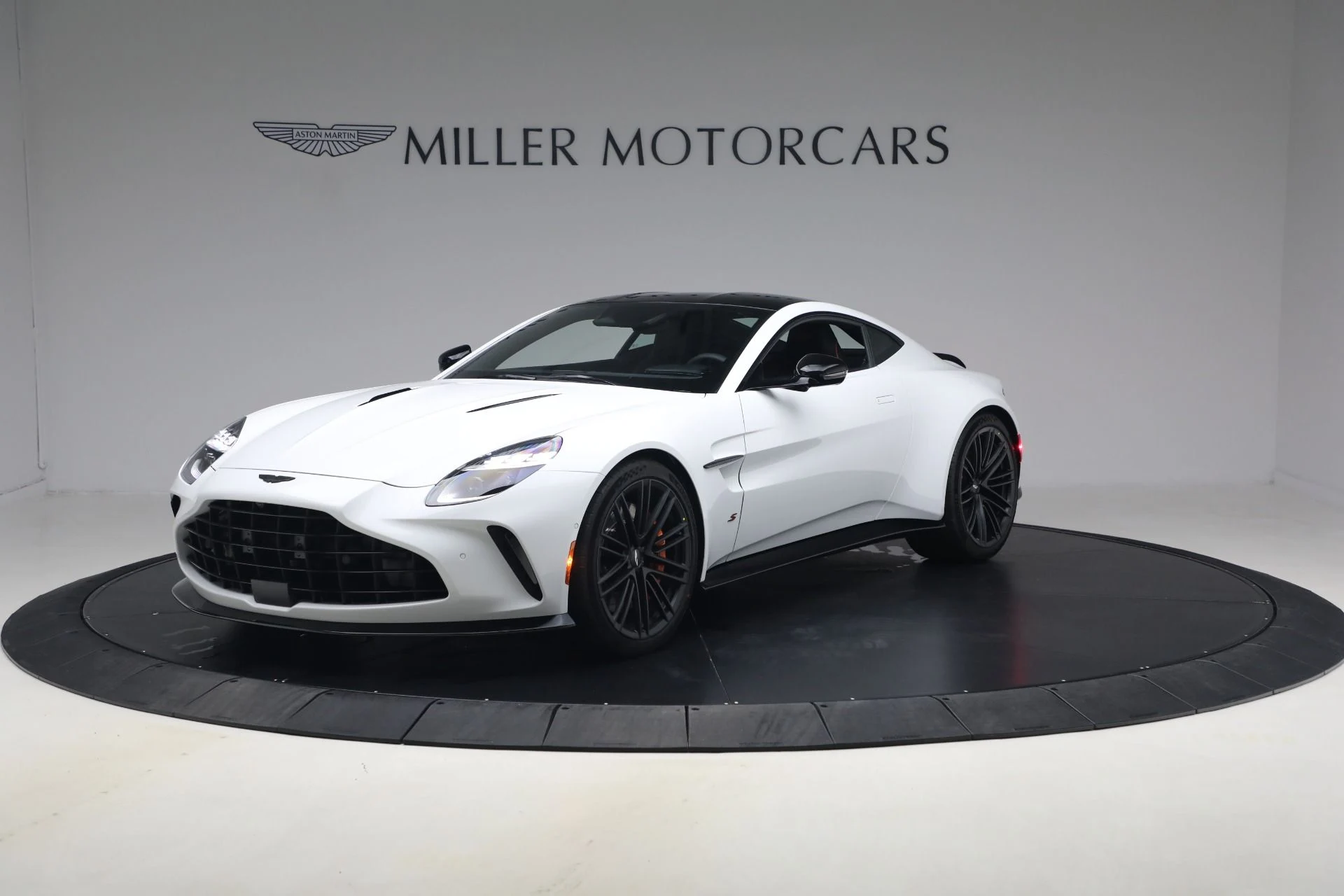 mph000_2547094598_New_2026_Aston_Martin_Vantage_S_1773250897_f911ec7609