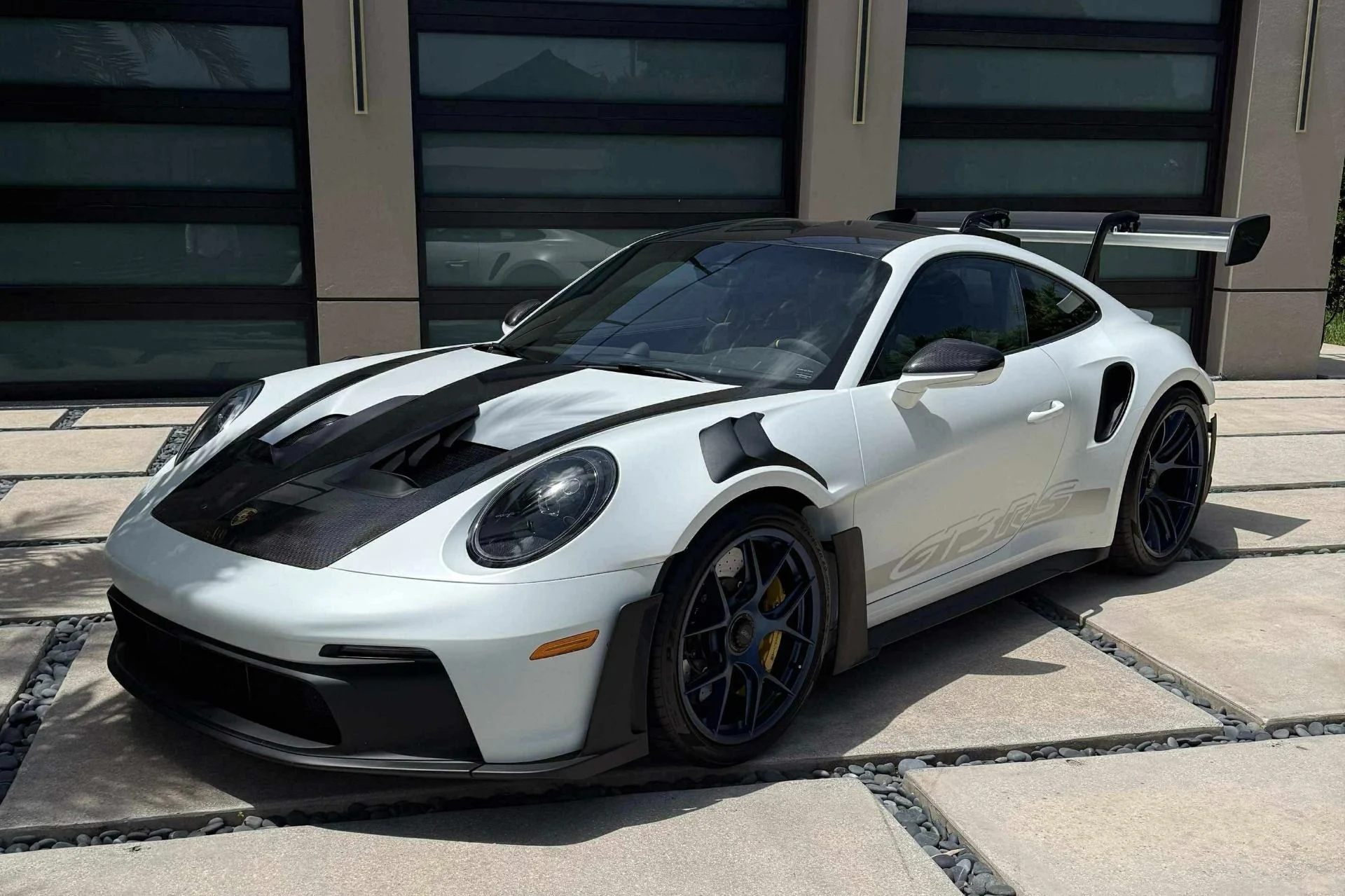 mph000_2554358827_Used_2025_Porsche_911_GT_3_RS_1754933432_da7c6df5d7