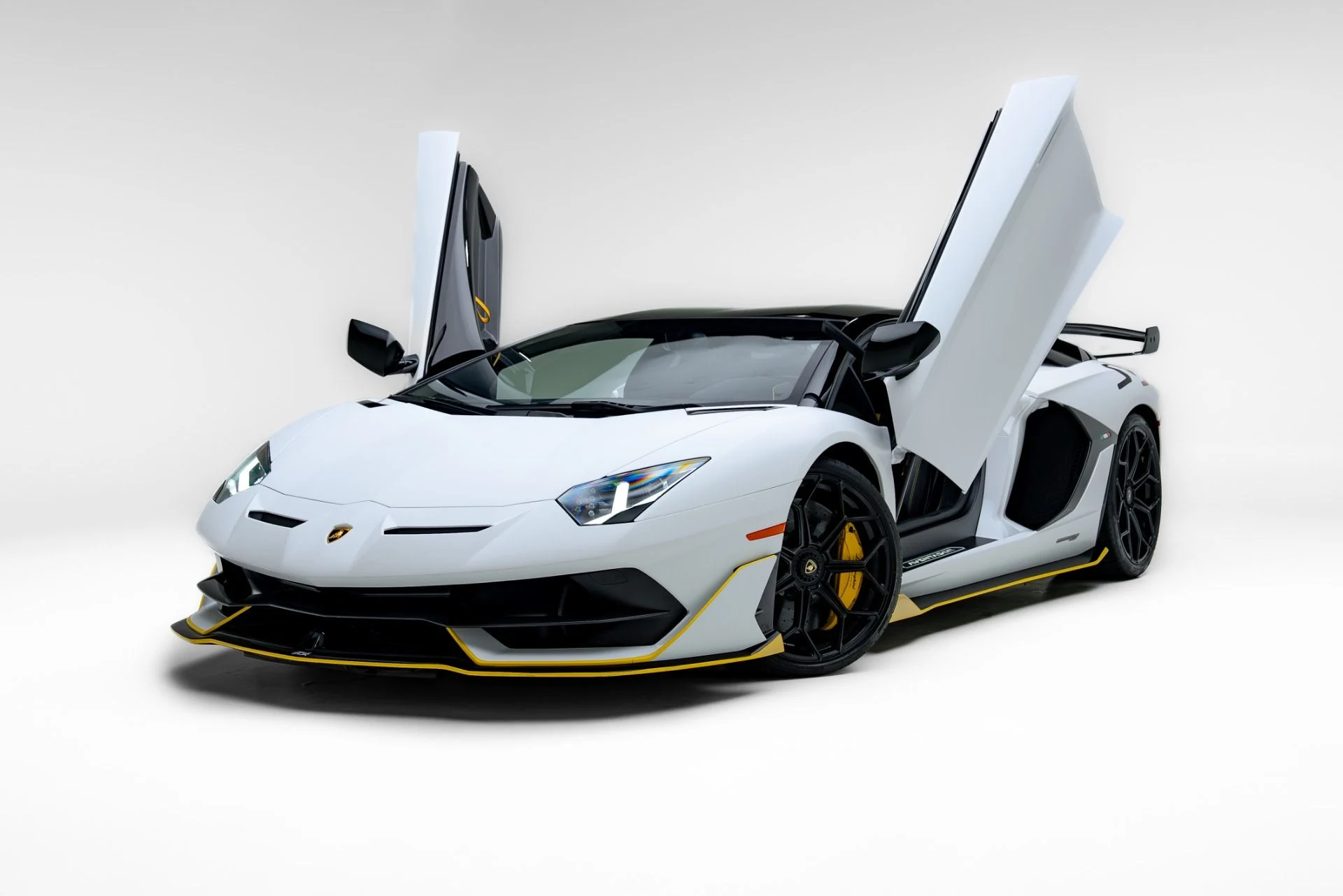 mph000_2565854628_Used_2021_Lamborghini_Aventador_LP_770_4_SVJ_1776372219_e26d055ad7