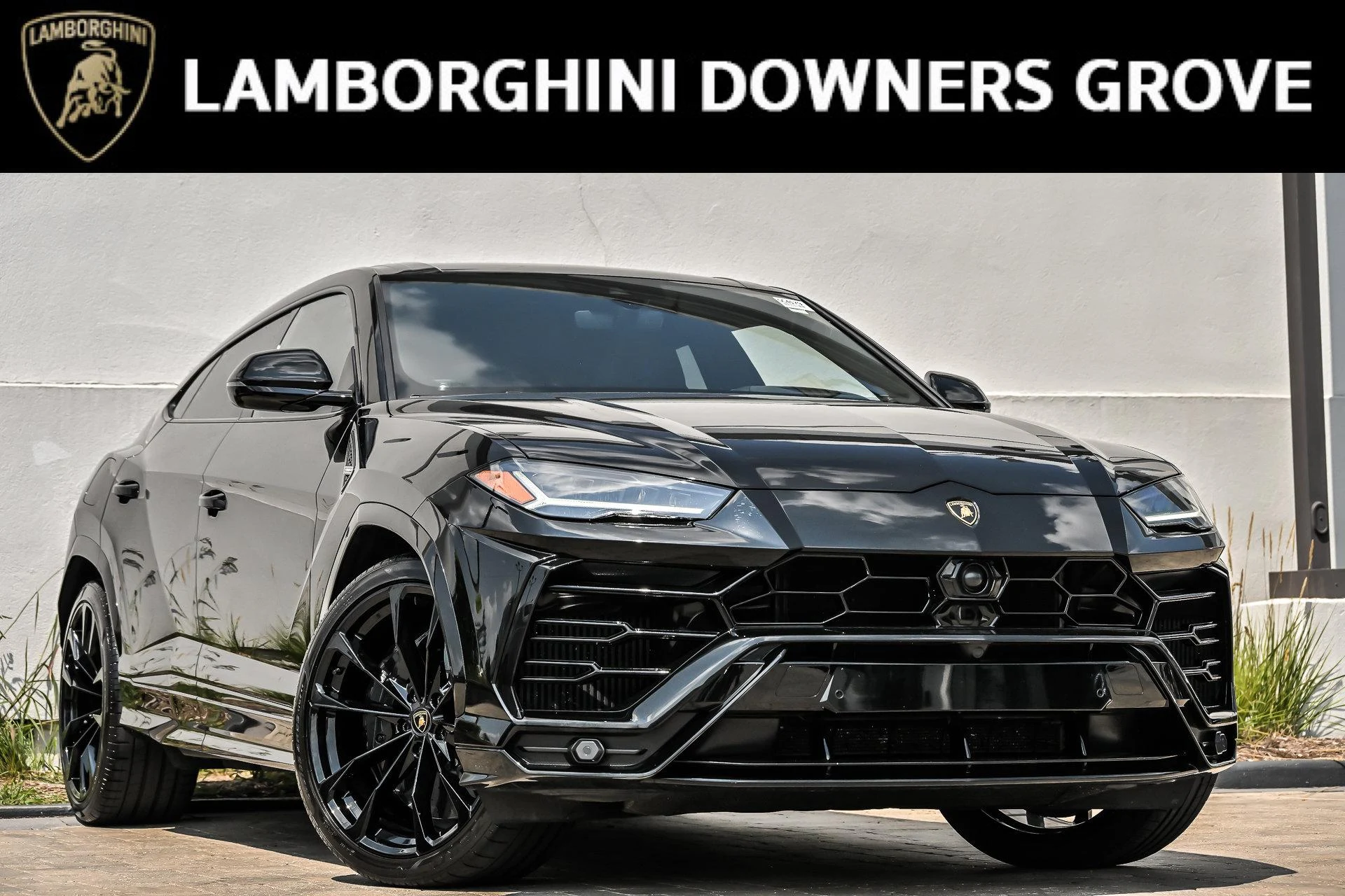 mph000_2582453310_Used_2022_Lamborghini_Urus_1754726477_006fd28cf3