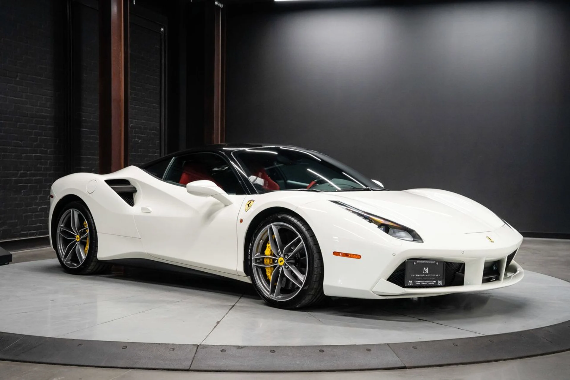 mph000_2584880832_ferrari_488_gtb_2018_60b6c880e8