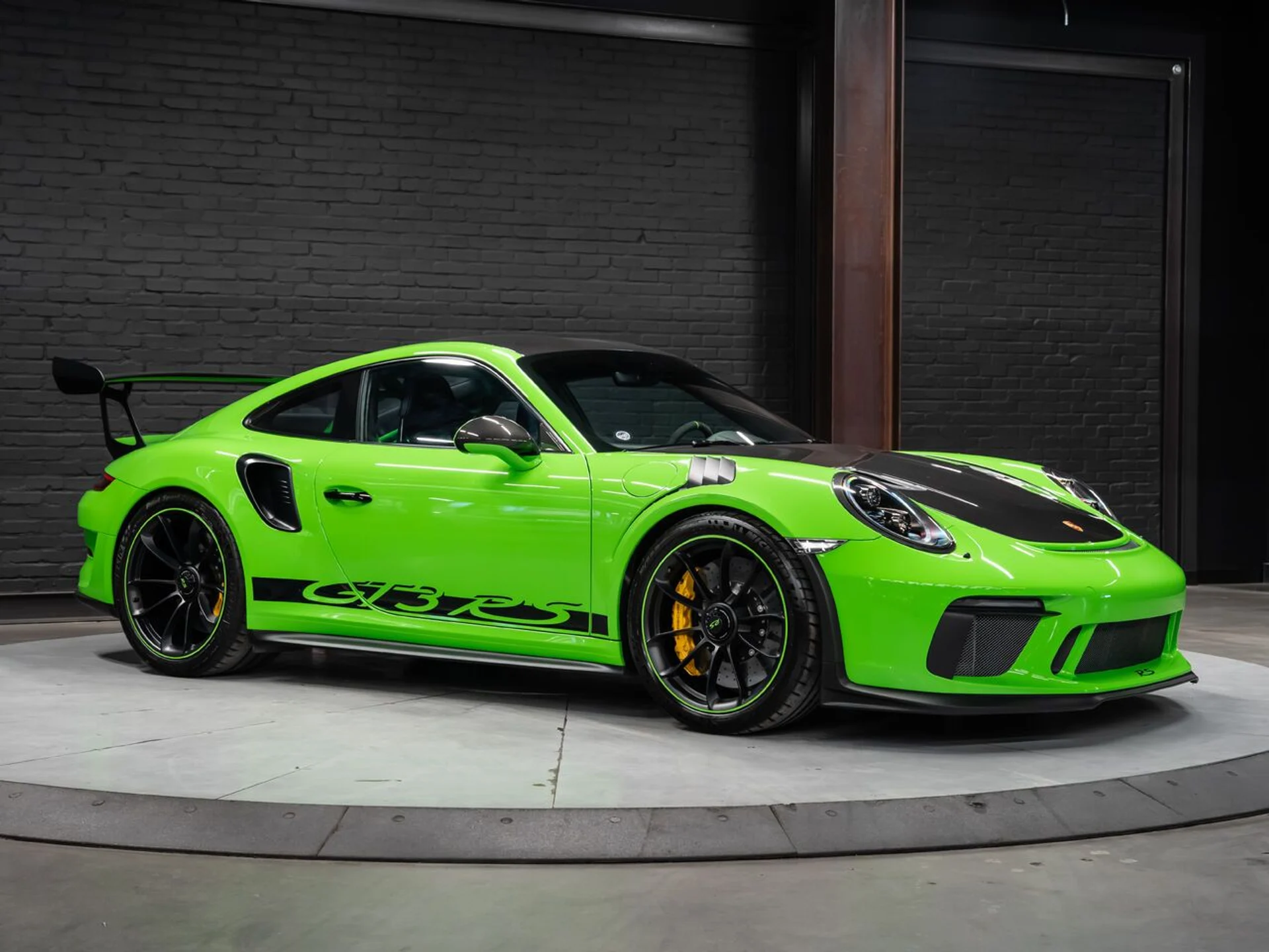 mph000_2589425664_porsche_911_2019_cf5af71fff