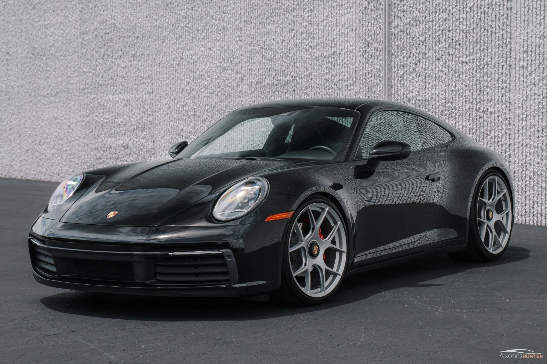 mph000_2601388313_Used_2022_Porsche_911_Carrera_1753304431_f8dfcdd02b