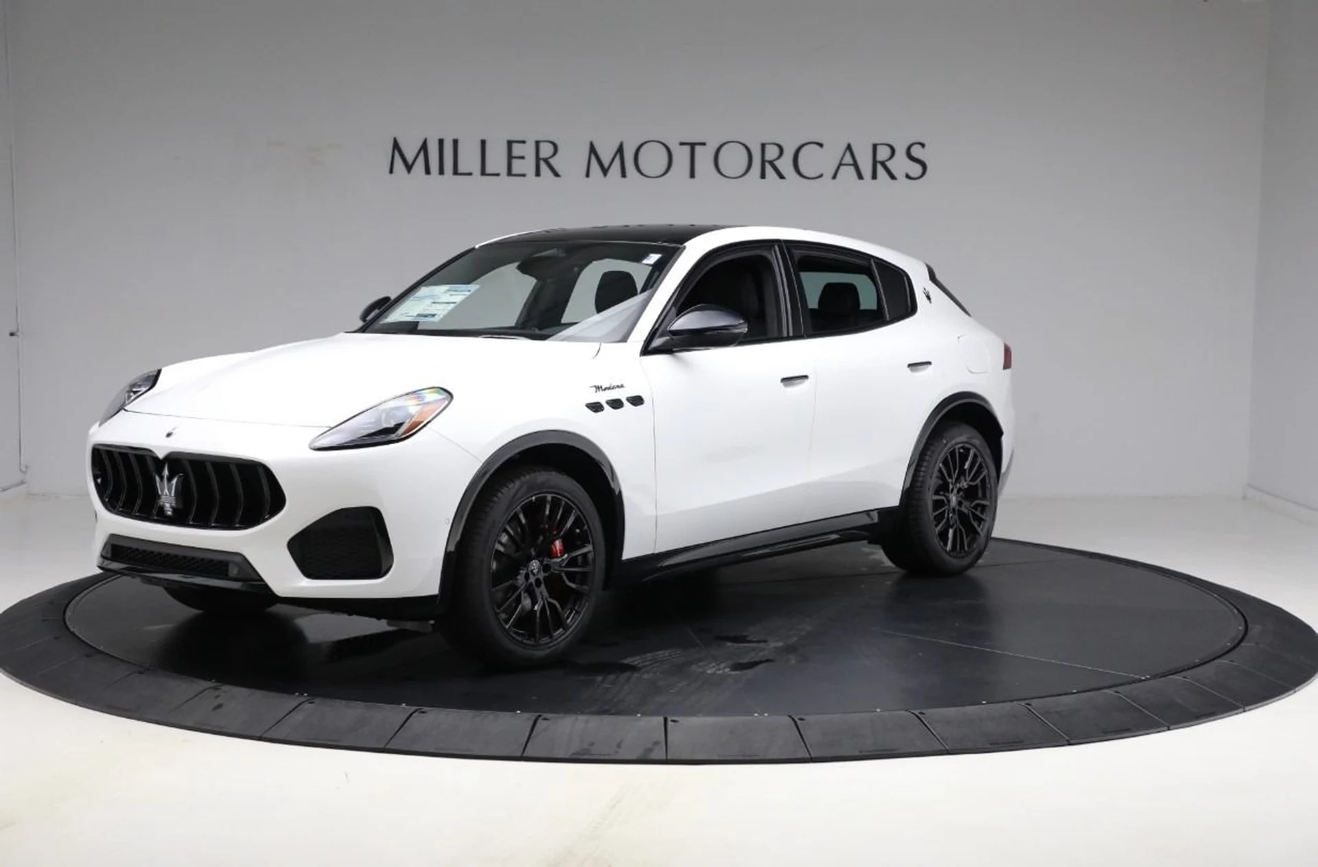 mph000_2606465197_New_2025_Maserati_Grecale_Modena_c1538f9912