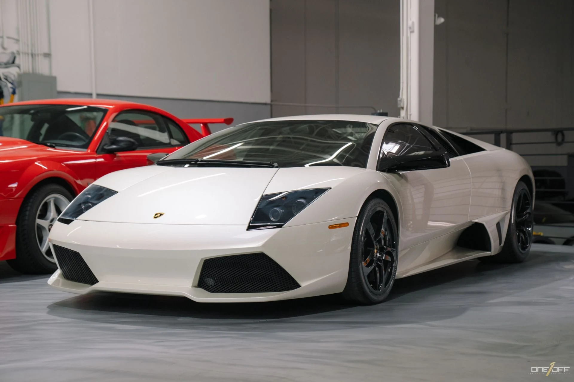 mph000_2610545005_Used_2009_Lamborghini_Murcielago_LP_640_in_Balloon_White_with_near_Delivery_Miles_1746472821_9b20972fea