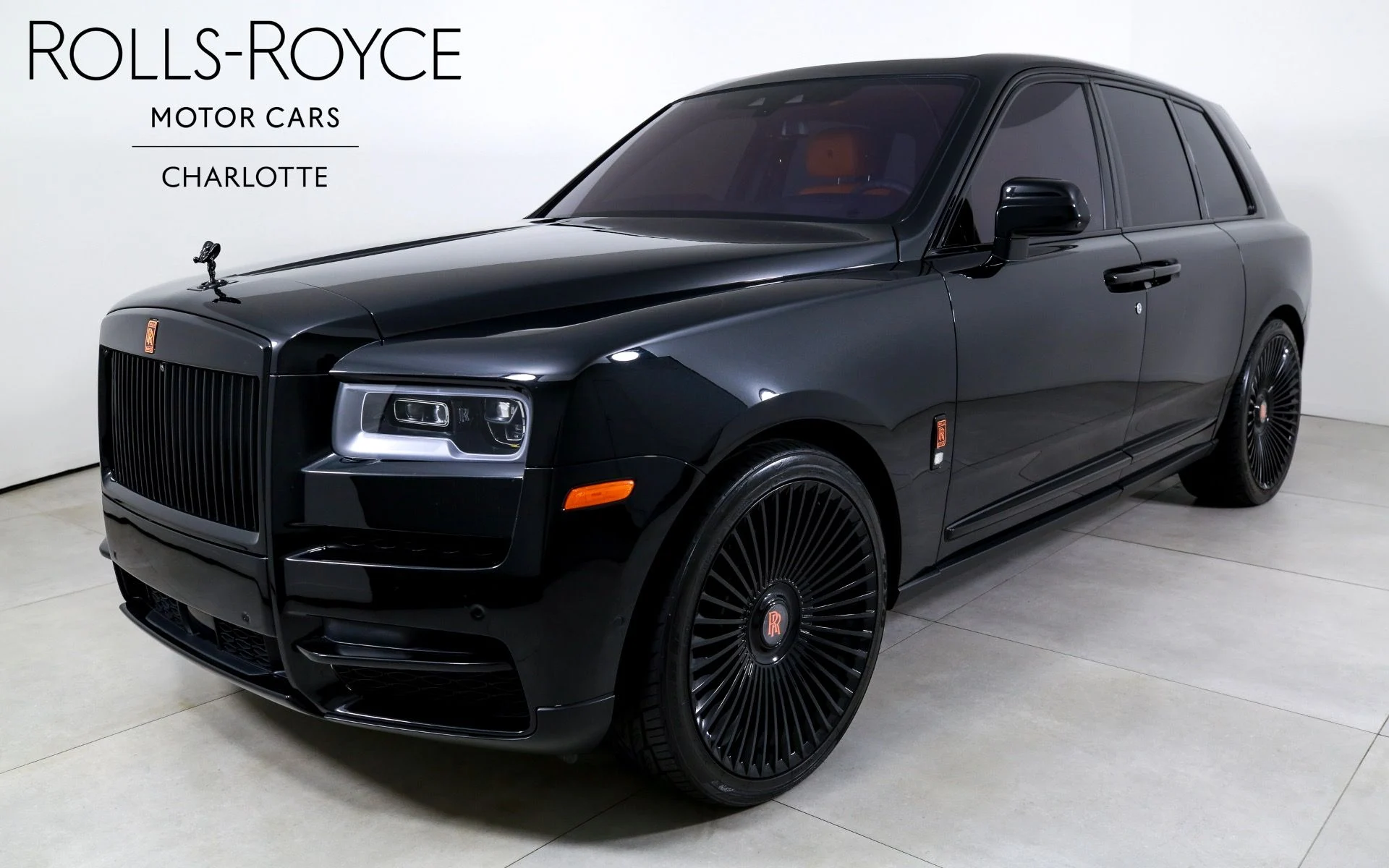 mph000_2625837276_Used_2022_Rolls_Royce_Cullinan_1754340316_fe7e5b51fc
