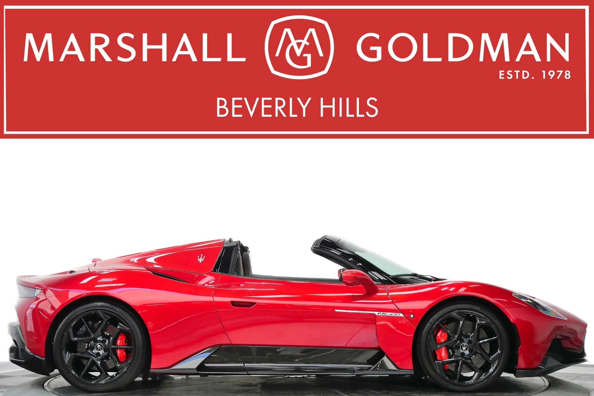 mph000_2629610915_Used_2023_Maserati_MC_20_Cielo_1598_Miles_Carbon_Ceramic_Brakes_Interior_Exterior_Carbon_Packages_1776351589_9414d46ea2