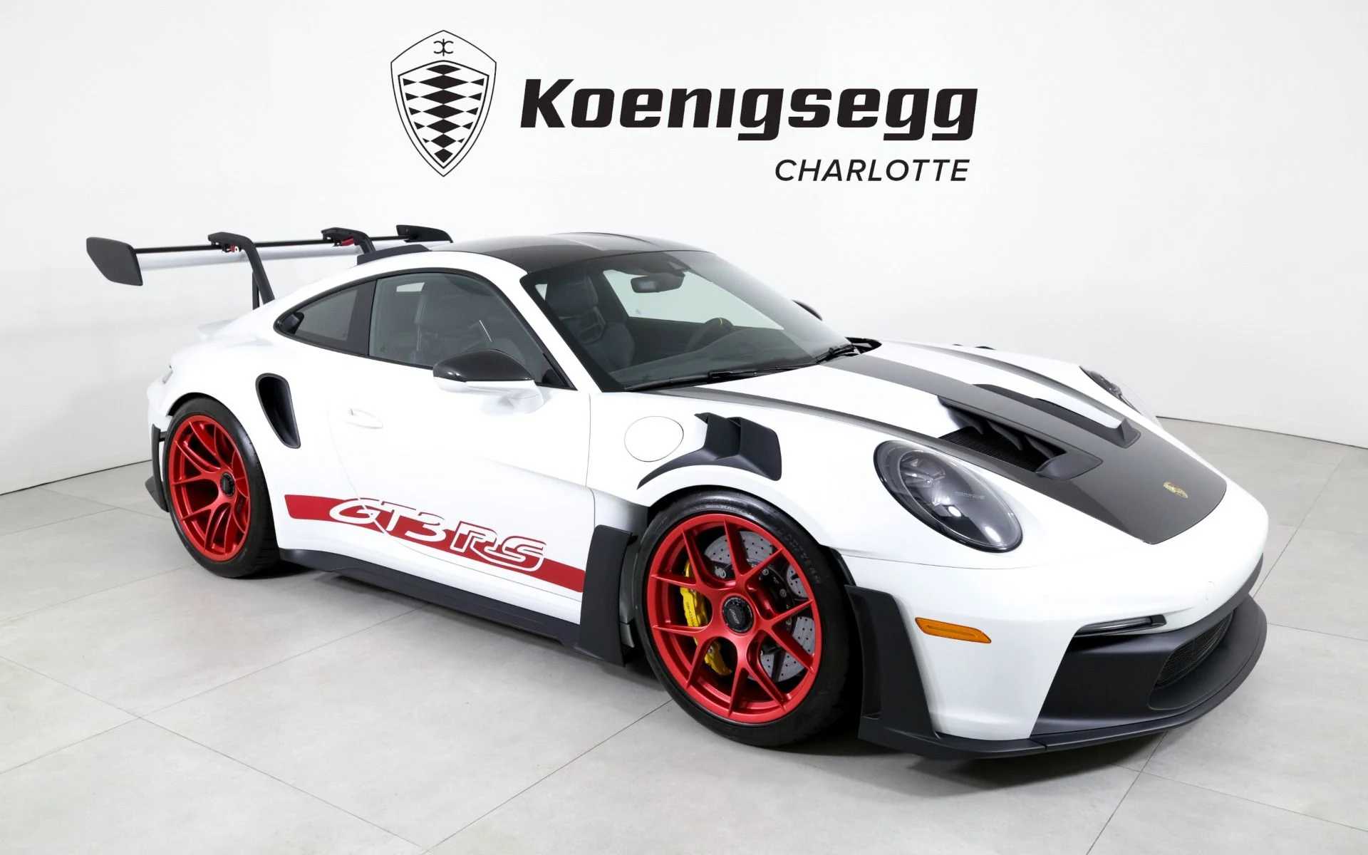 mph000_2638037169_Used_2024_Porsche_911_GT_3_RS_1737481364_ac54f37399