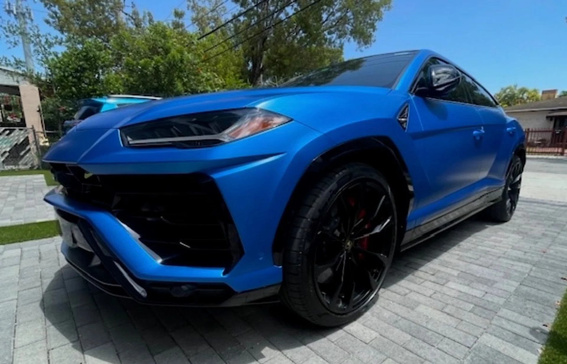 mph000_2638752673_Used_2020_Lamborghini_Urus_1754419408_c73f2ee464