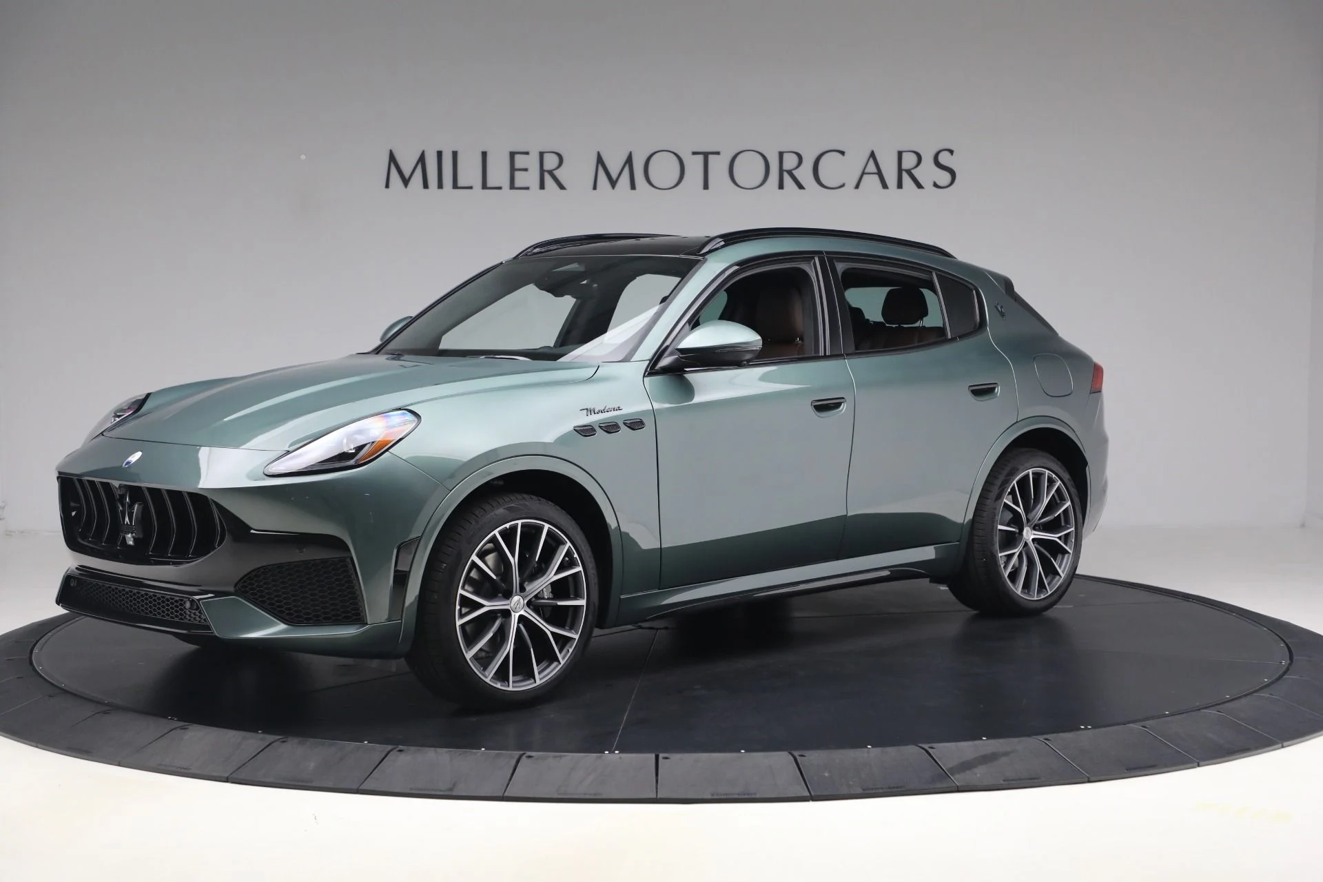 mph000_2654582425_New_2027_Maserati_Grecale_Modena_V6_1791465926_0583a4fa28