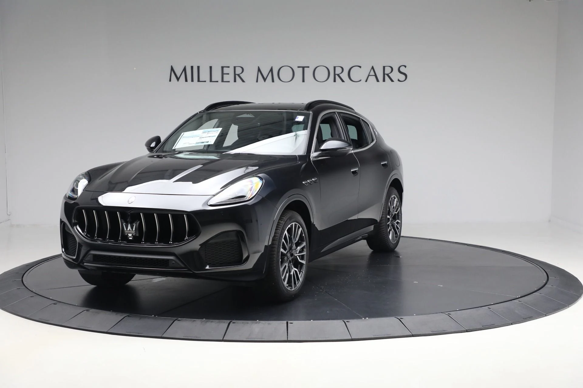 mph000_2659814372_New_2025_Maserati_Grecale_888633092b