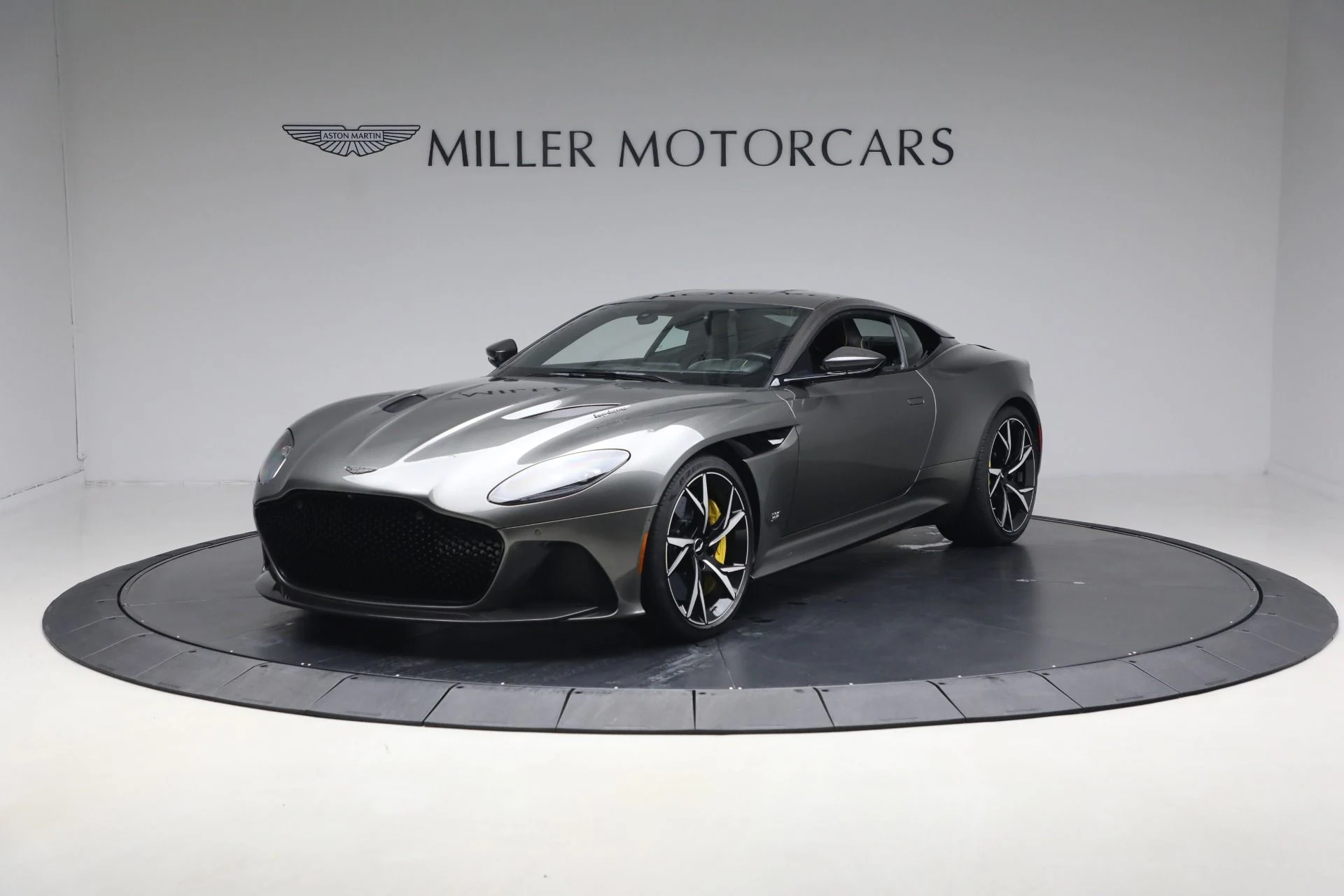 mph000_2677391014_Used_2019_Aston_Martin_DBS_Superleggera_1766529147_6b18790455