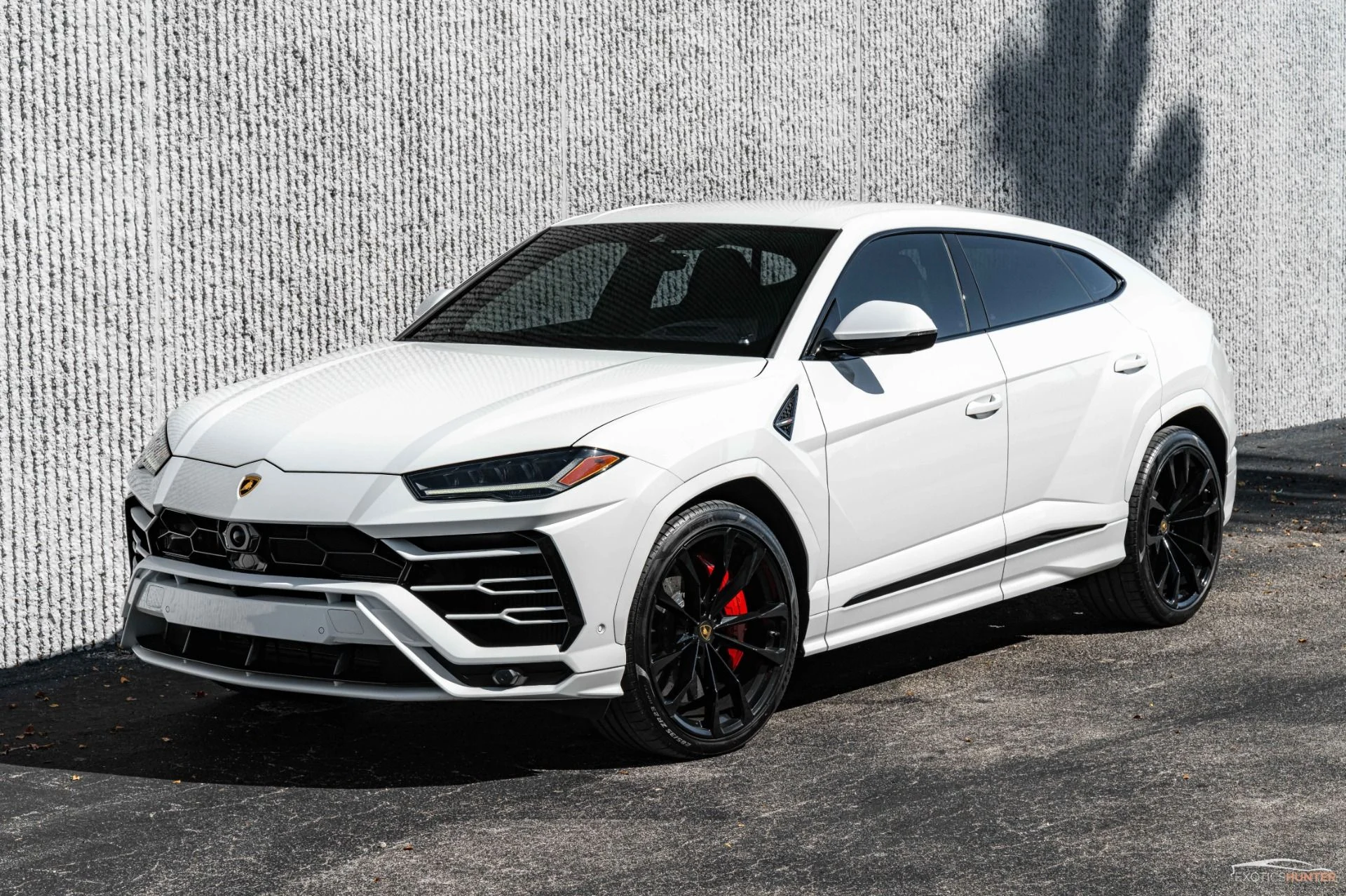 mph000_268926009_Used_2020_Lamborghini_Urus_250_K_MSRP_Advanced_3_D_B_O_Audio_Ambient_Lighting_Red_Interior_MORE_1694207296_4d4138e921