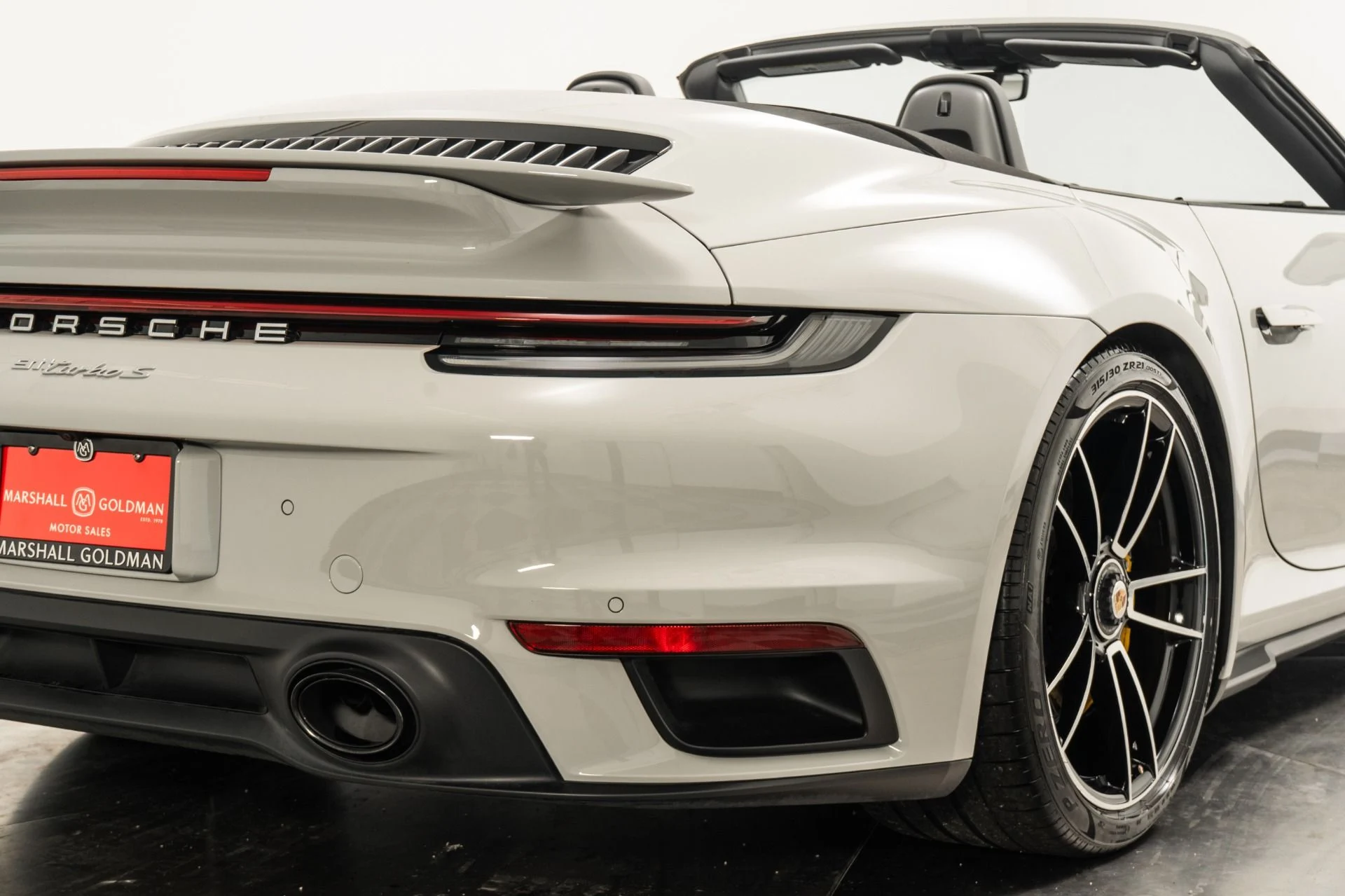 mph000_2697039940_Used_2023_Porsche_911_Turbo_S_Cabriolet_1759781880_18a248b54f