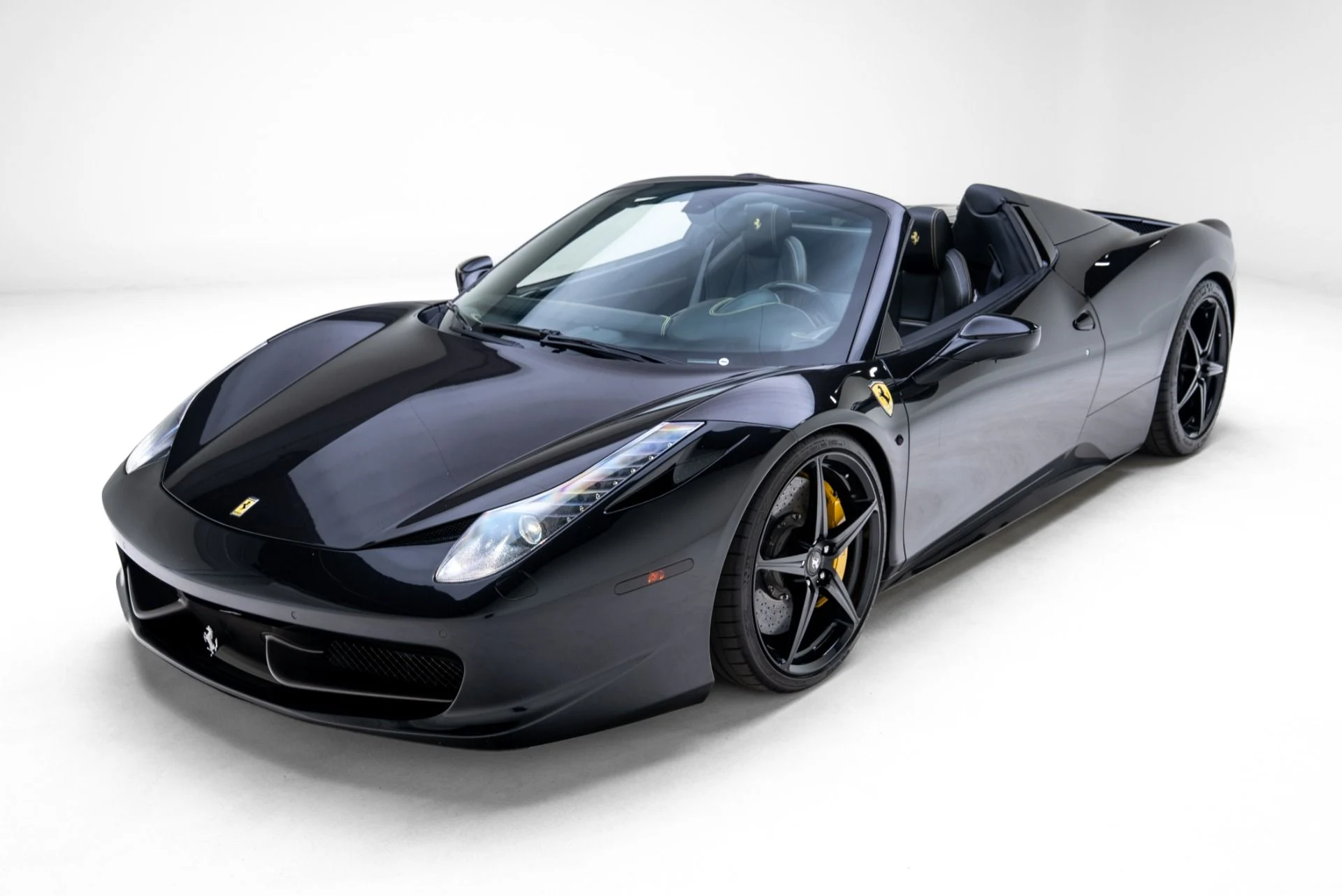 mph000_2702230229_Used_2015_Ferrari_458_Spider_1768509920_e67c382d89