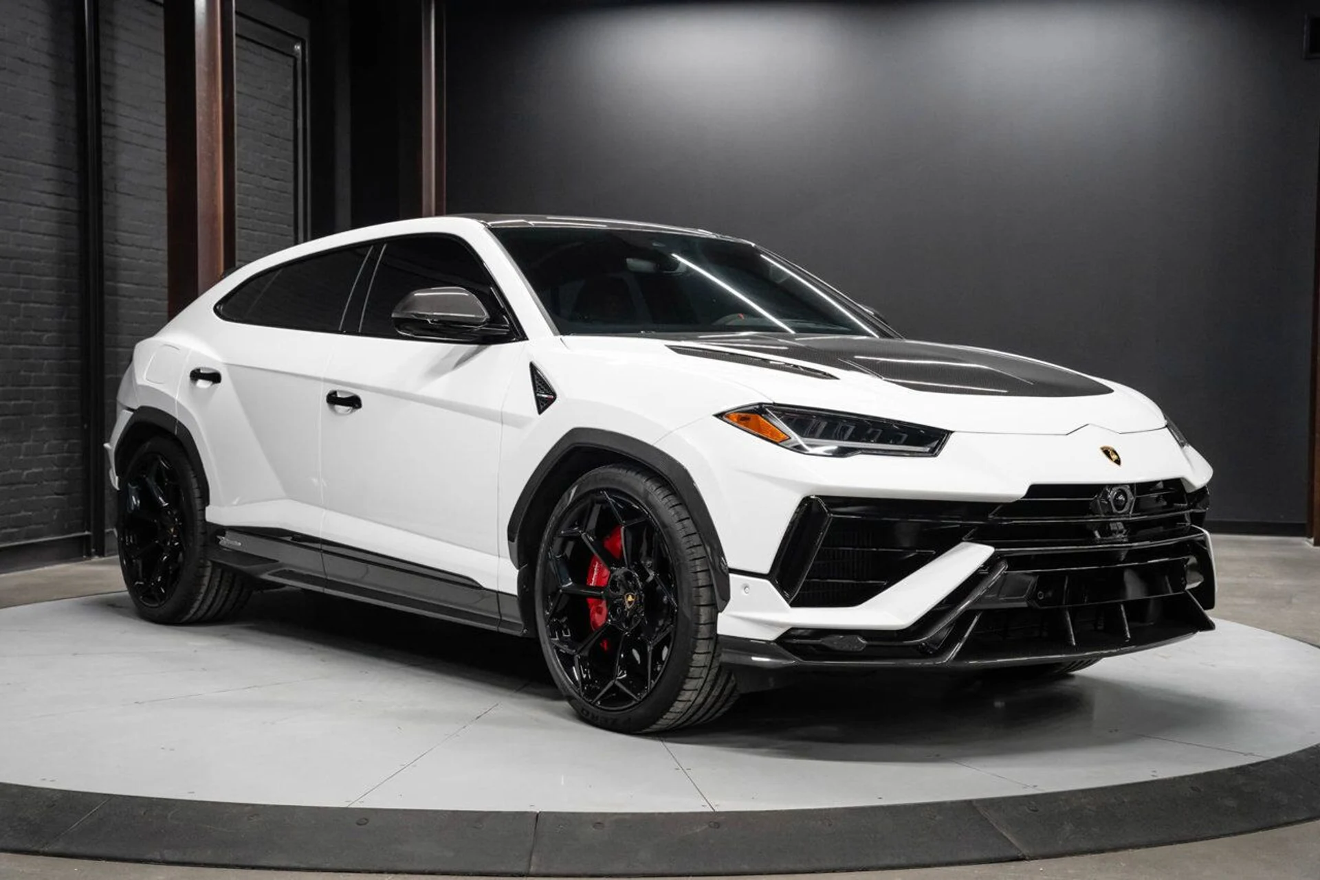 mph000_2706693492_lamborghini_urus_2023_c0955001b2