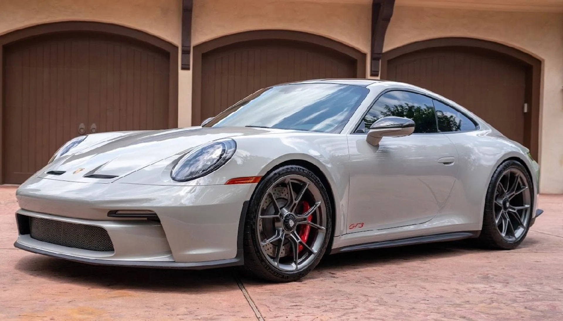 mph000_2710054205_Used_2023_Porsche_911_GT_3_Touring_1756326128_85b2d5412a