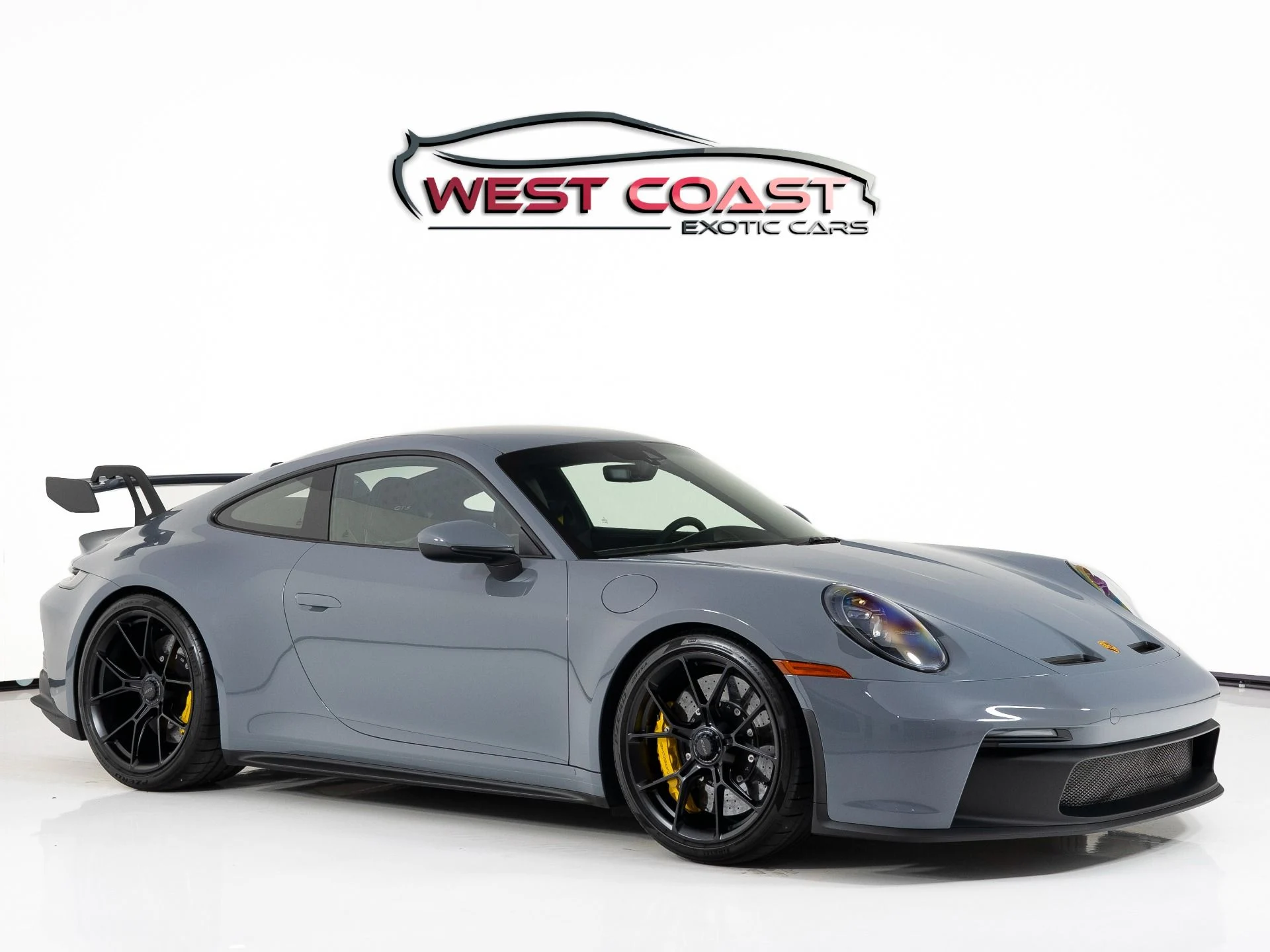 mph000_2712316974_Used_2024_Porsche_911_GT_3_1754693107_89e2099987