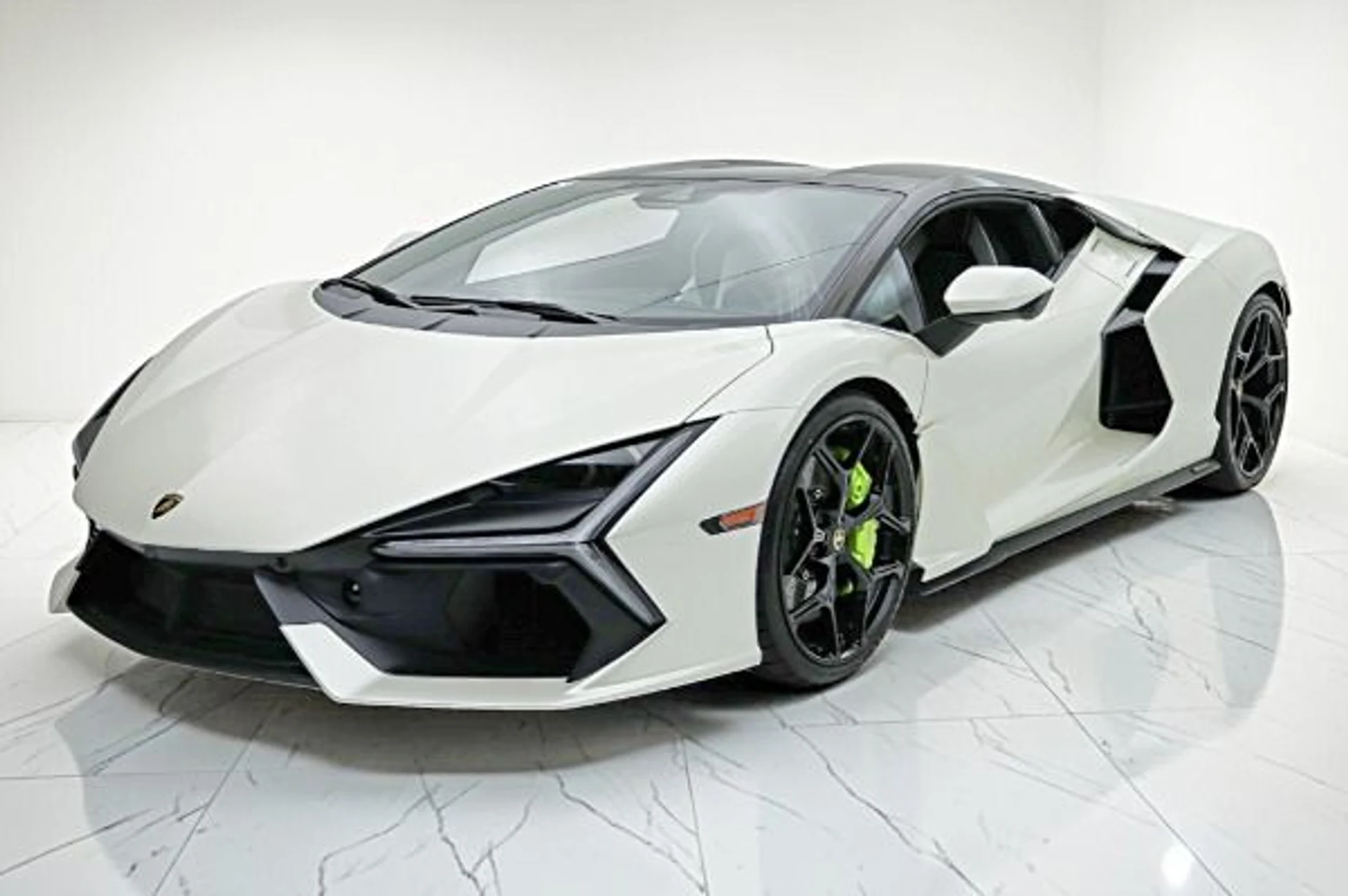 mph000_271274858_New_2026_Lamborghini_Revuelto_85c11a988b