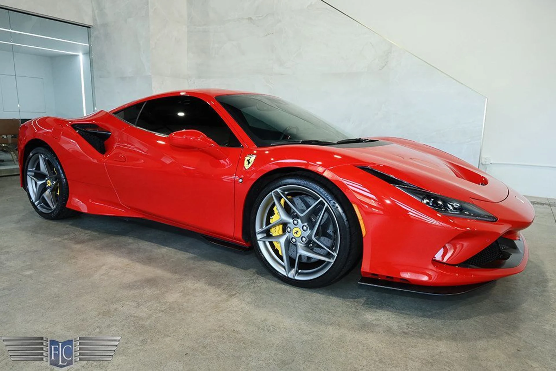 mph000_2722863816_used_2020_ferrari_f8_tributo_coupe_9689_22891893_1_1024_71b3069bb0