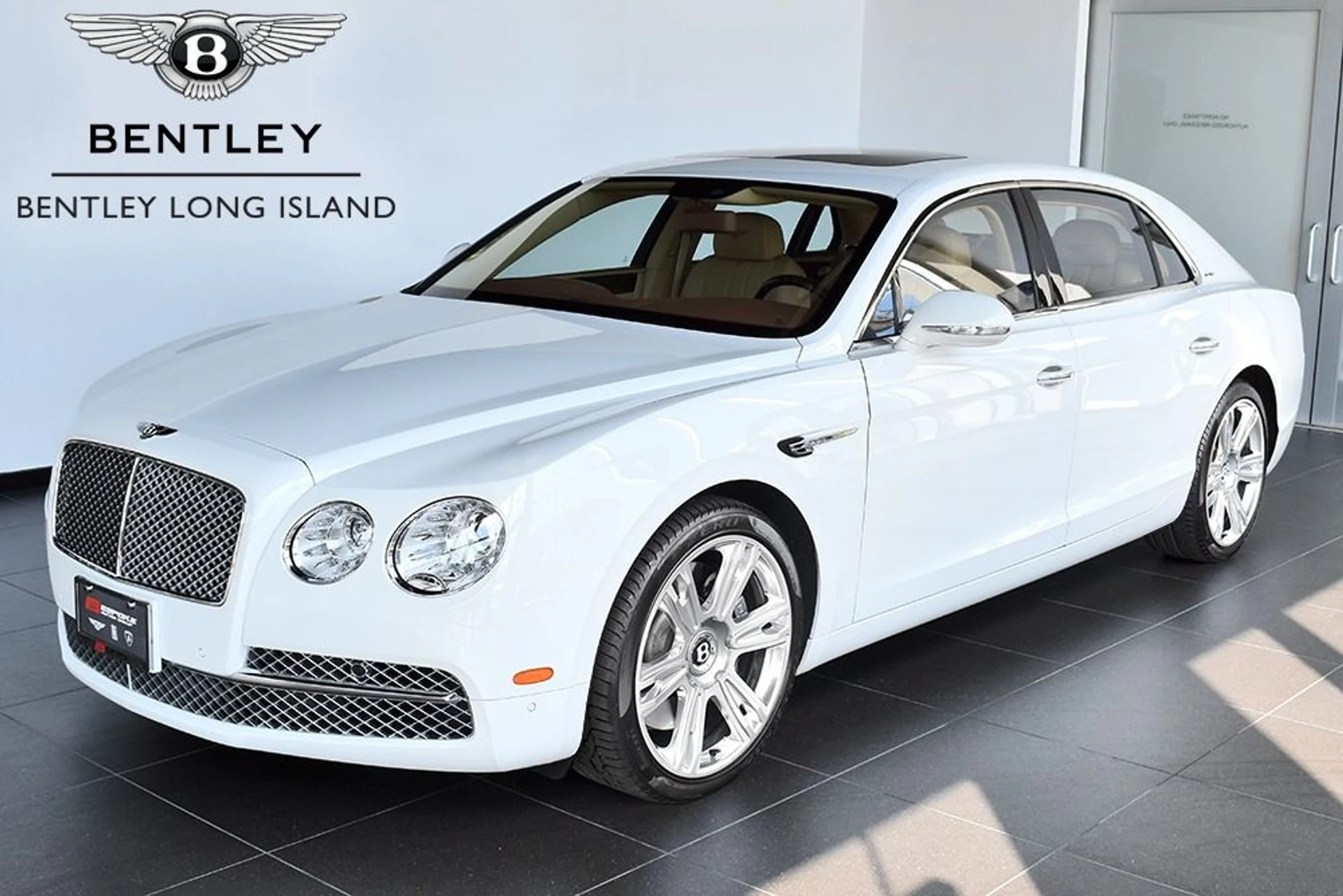 mph000_2741114487_Used_2014_Bentley_Flying_Spur_1536178124_2f061ffbc0