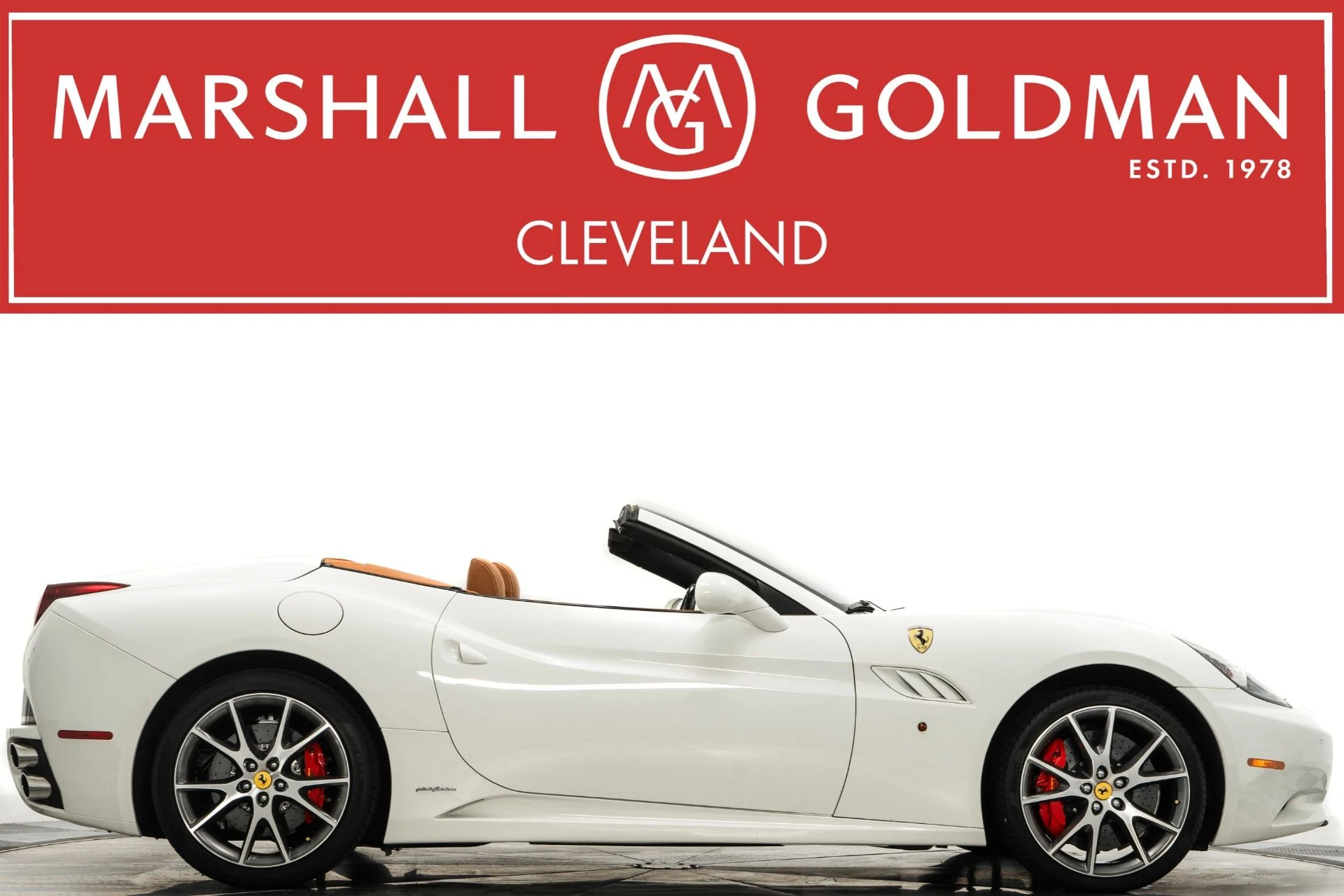 mph000_2749189407_Used_2014_Ferrari_California_1756832165_67870231fd