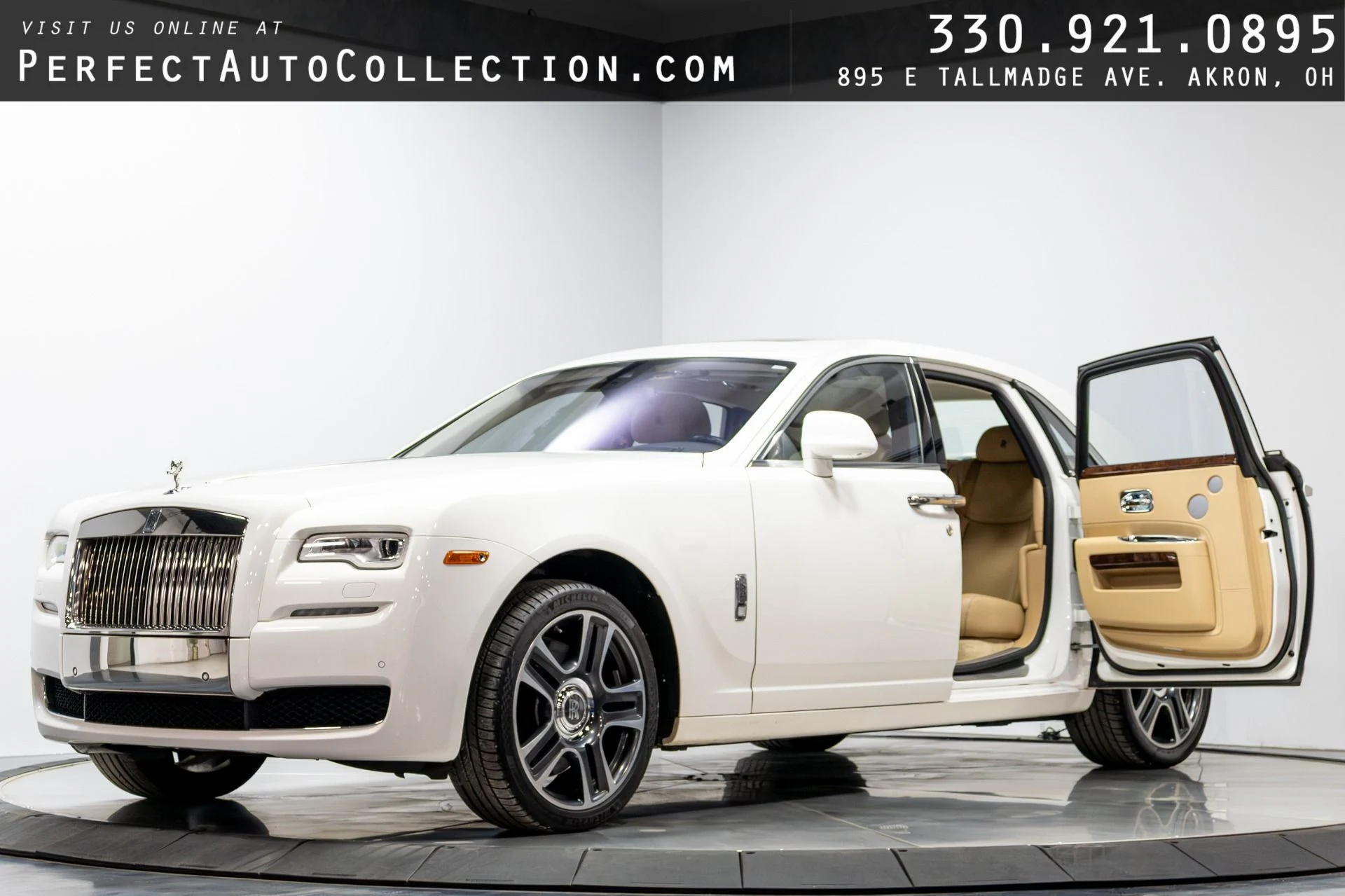 mph000_2759530797_Used_2017_Rolls_Royce_Ghost_1774888920_7f8de032d9