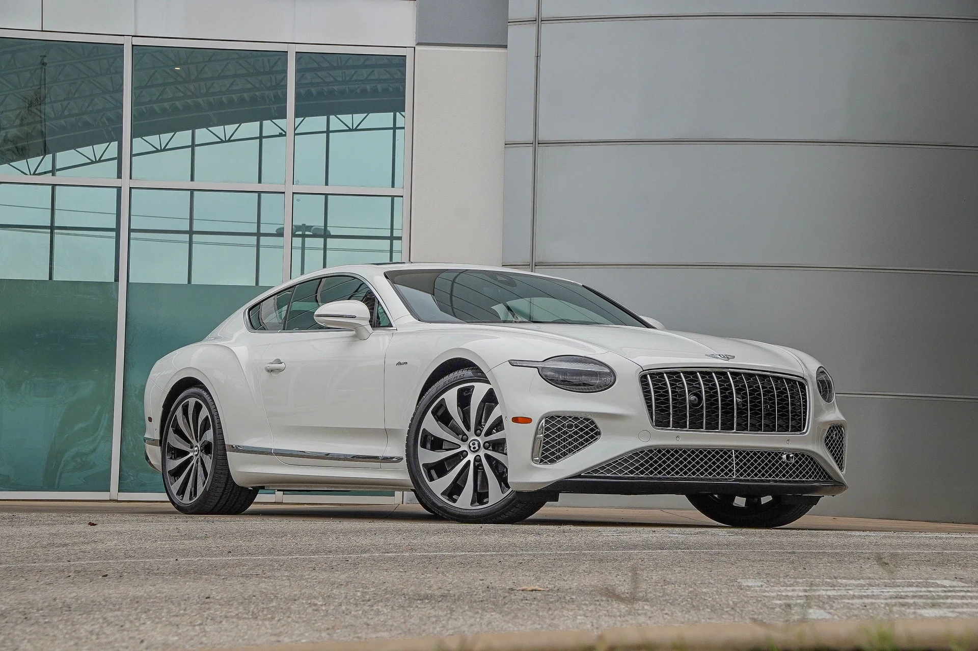 mph000_2760414523_Hi_Tech_Luxury_Imports_LLC_SCBCP_2_ZG_7_TC_025858_image_0_dd532708f4