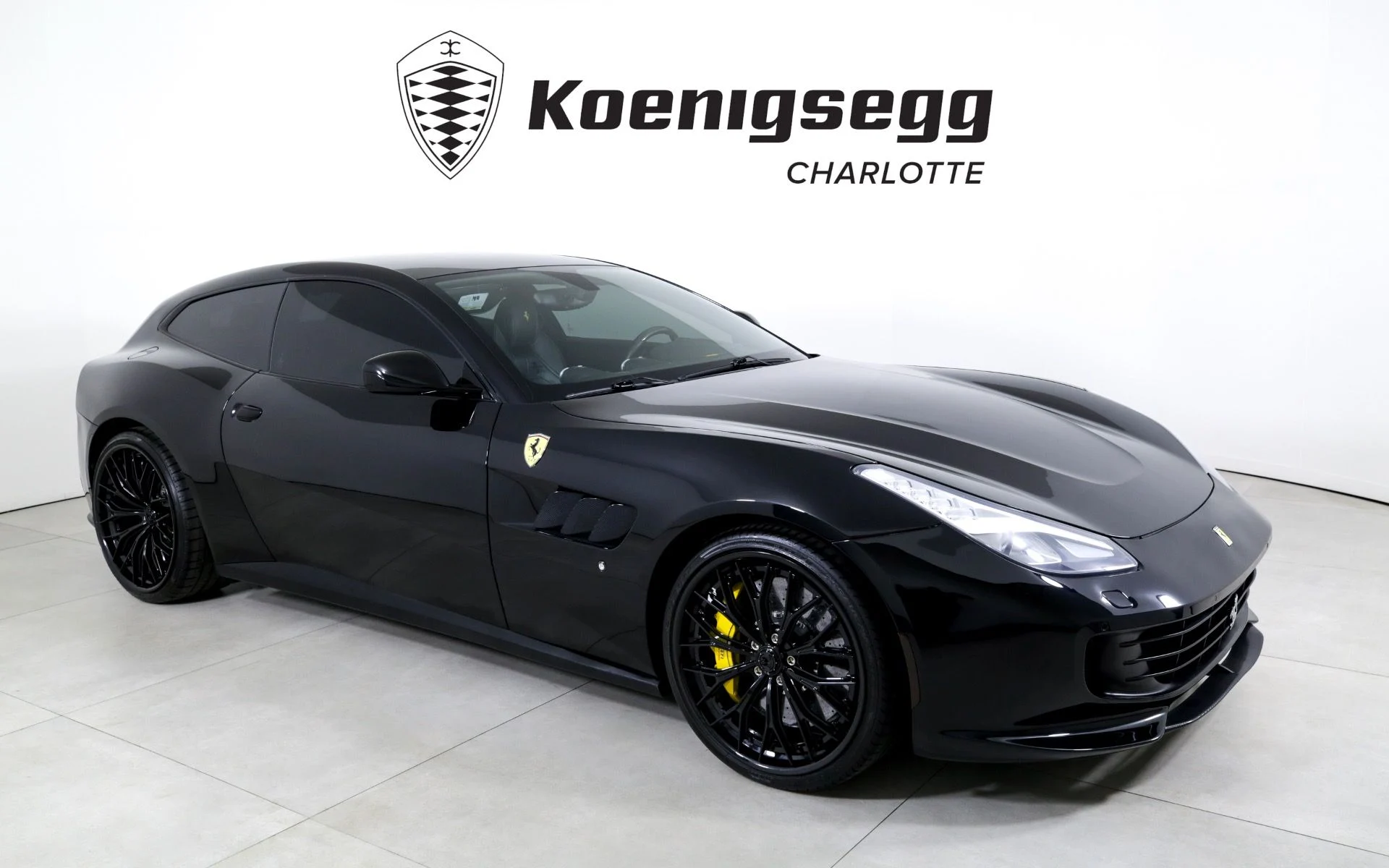mph000_276449200_Used_2018_Ferrari_GTC_4_Lusso_T_1761056041_0e4d676d64