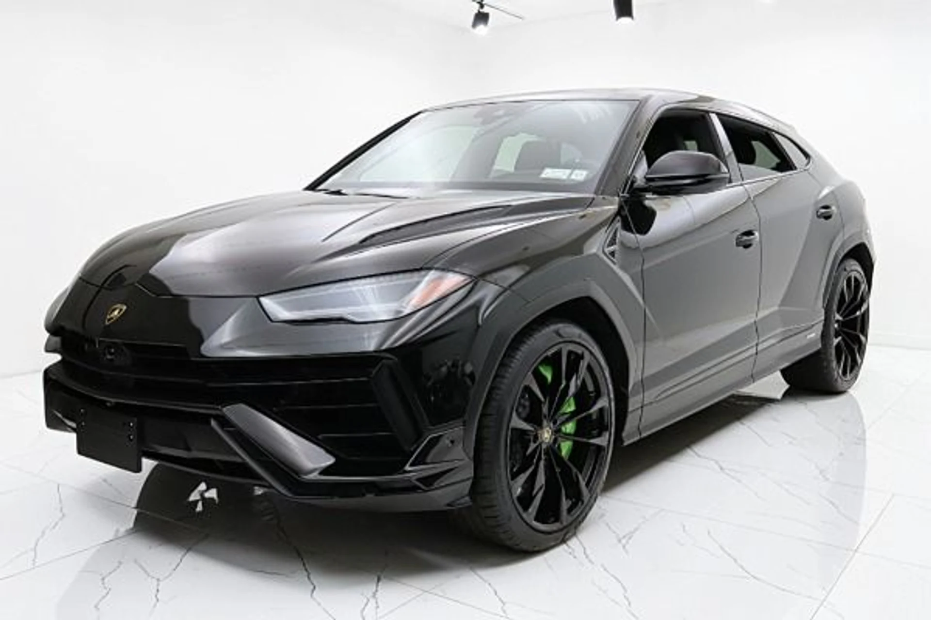 mph000_2775682331_Used_2024_Lamborghini_Urus_S_3237ccde8c