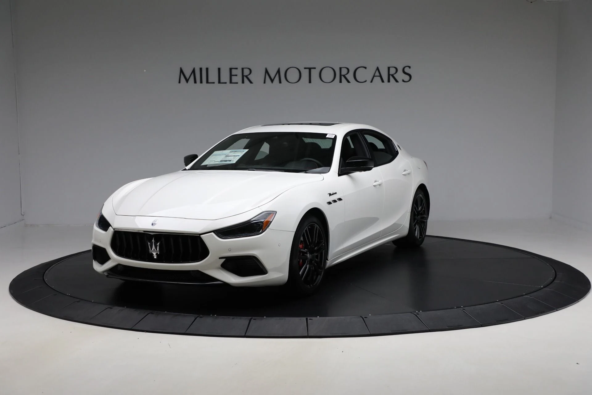 mph000_2794893662_New_2024_Maserati_Ghibli_Modena_Ultima_Q4_fd72fc0077