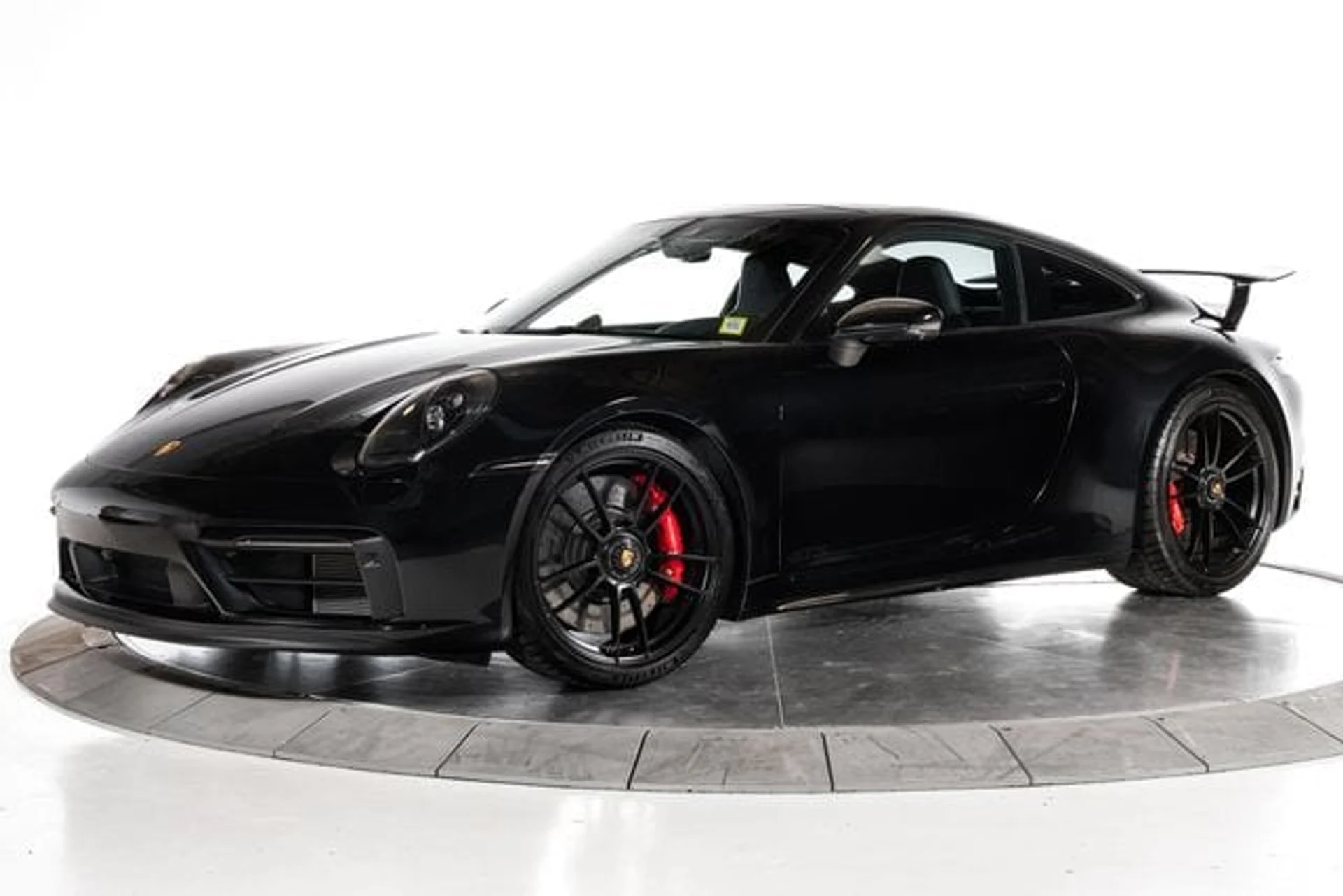 mph000_279951323_8282be5e8b8c21ac87ace1b40d7c4156x_d6ae0c97cf