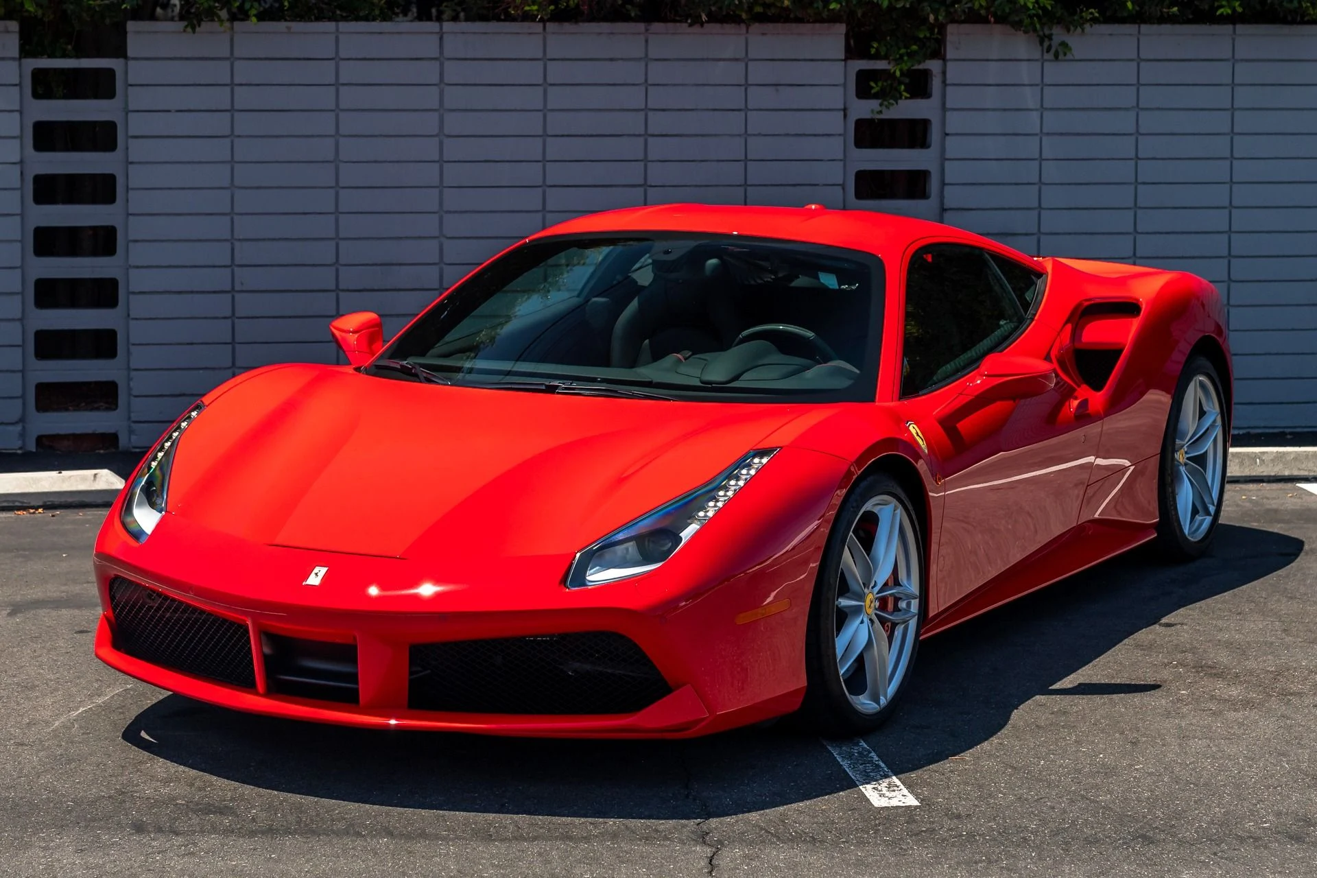 mph000_2818863967_Used_2016_Ferrari_488_GTB_1754854675_616d6cffe4