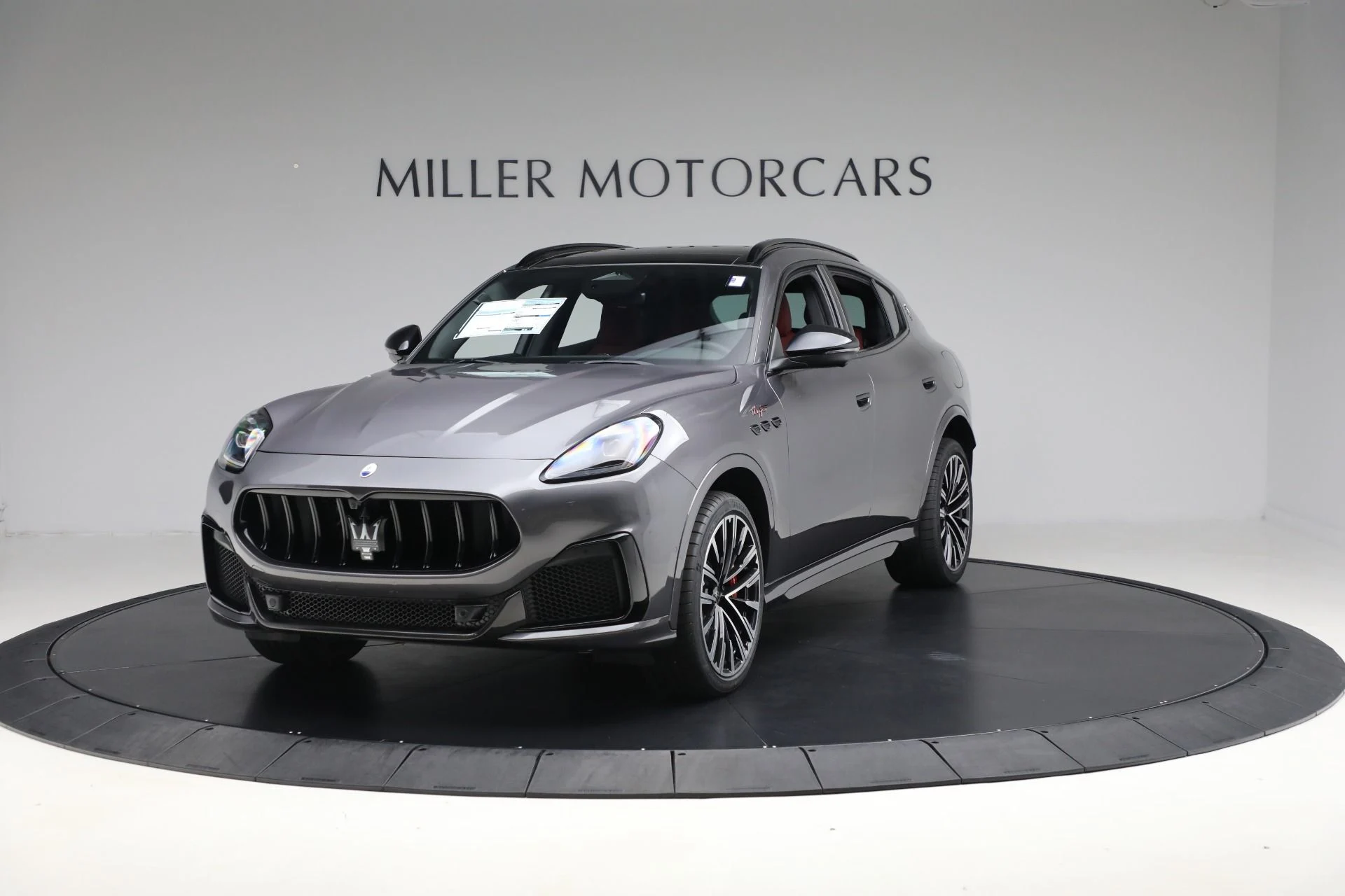 mph000_2826865574_New_2025_Maserati_Grecale_Trofeo_b6888e65b1